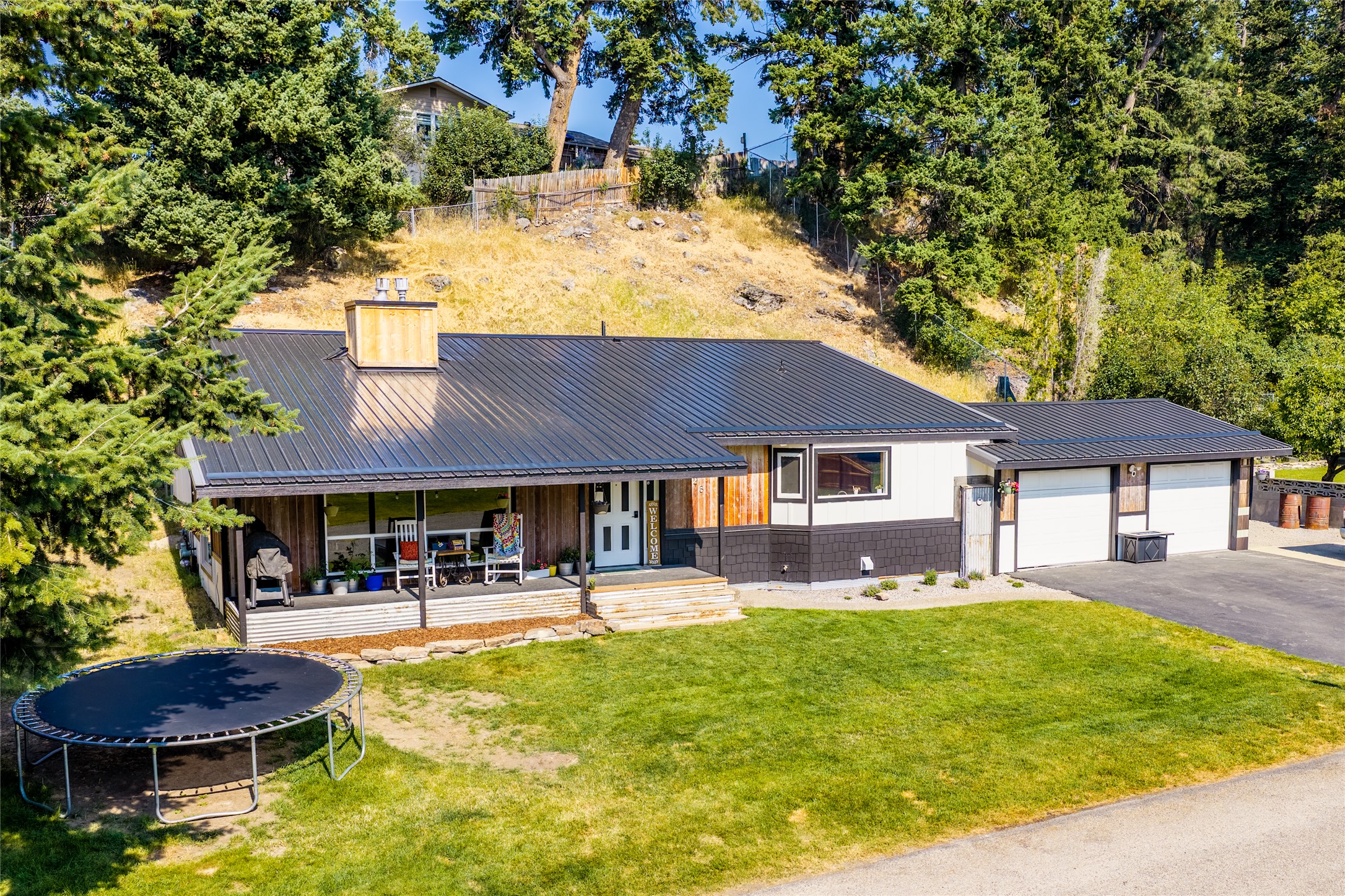 228 Lake Hills Court — photo