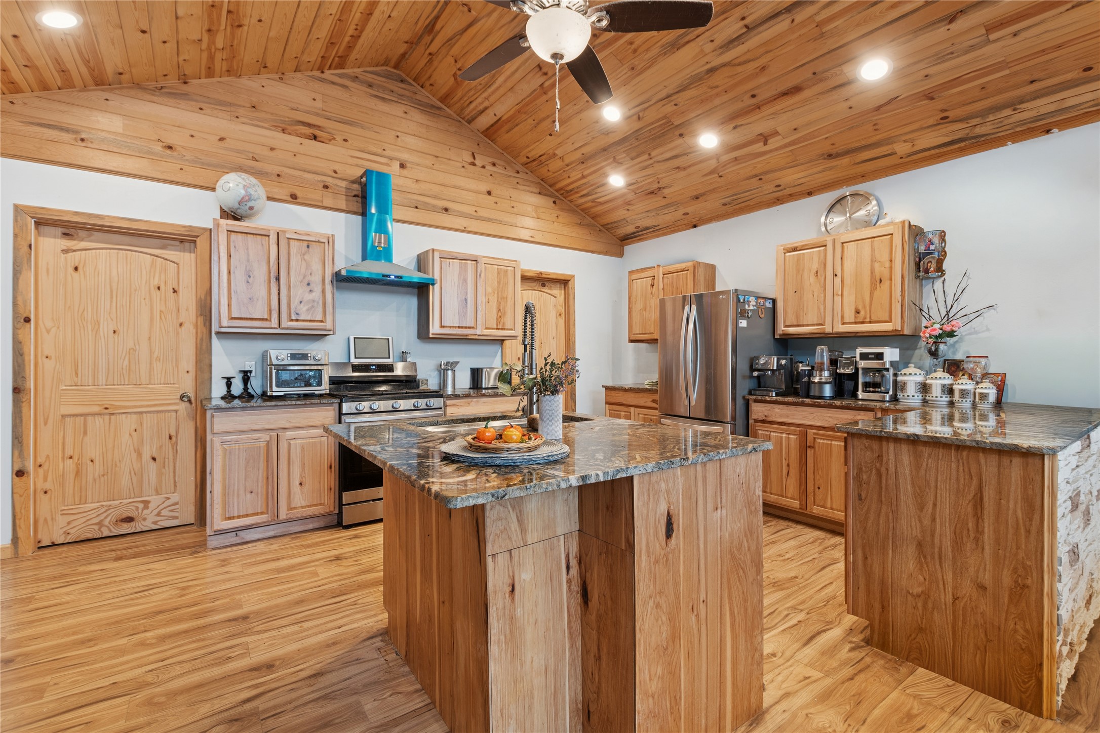 150 Whisper Ridge Drive — photo