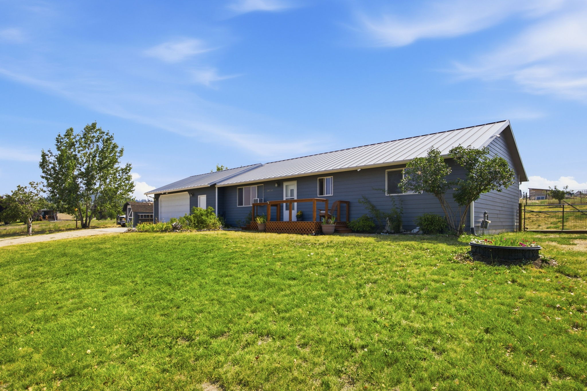 2454 Loyd Drive — photo