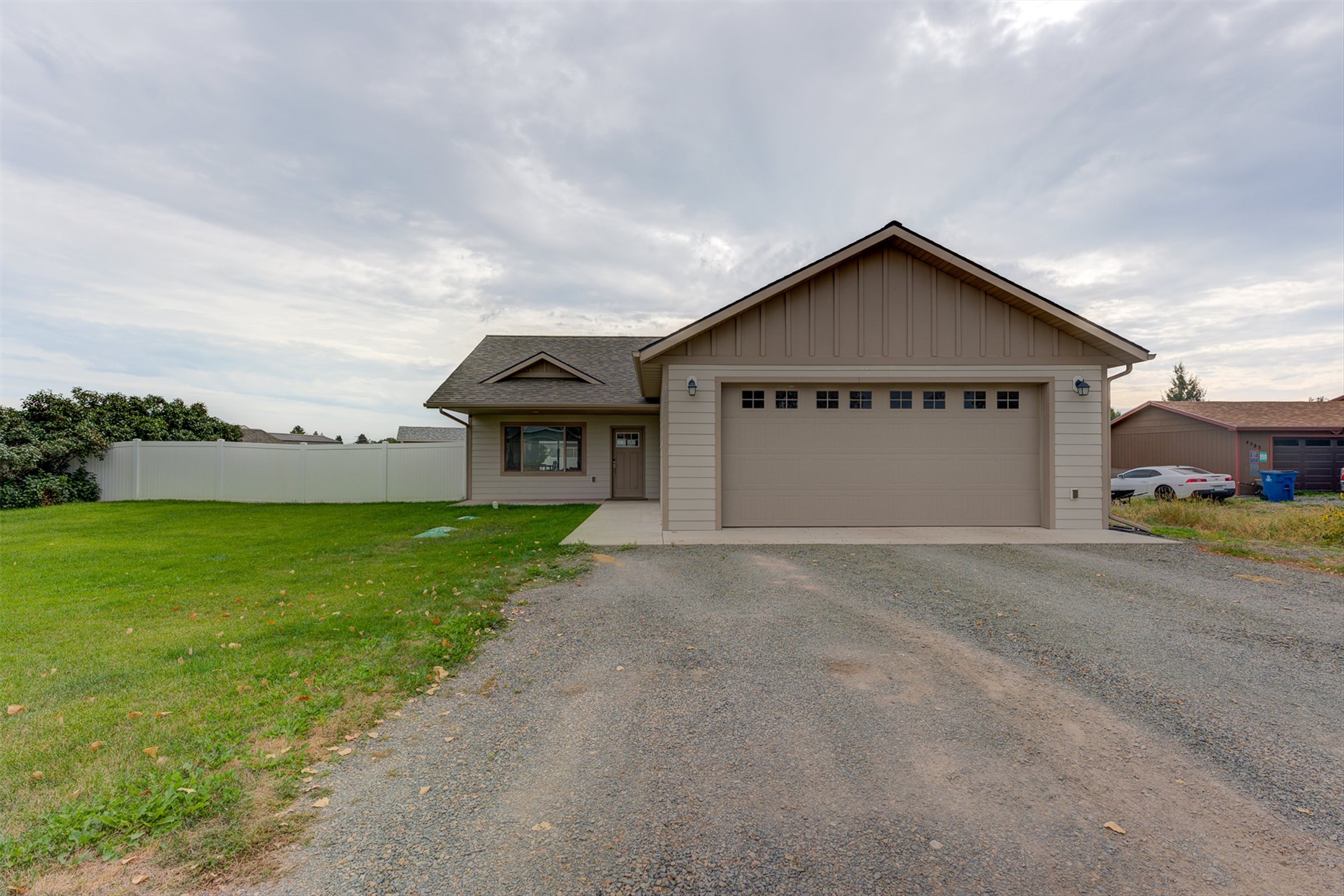 4631 Victoria Drive — photo