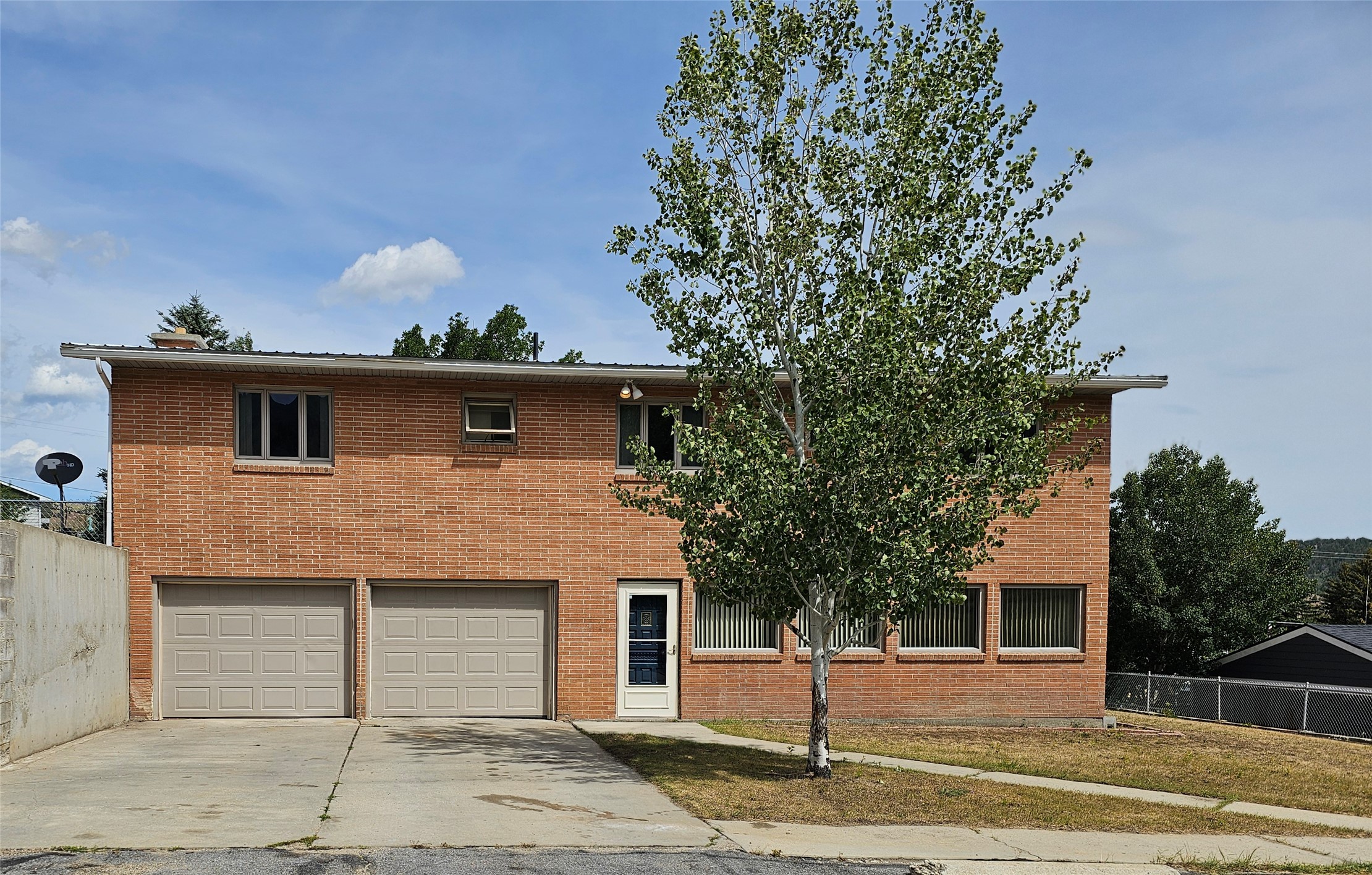 1406 W 5th Street — photo