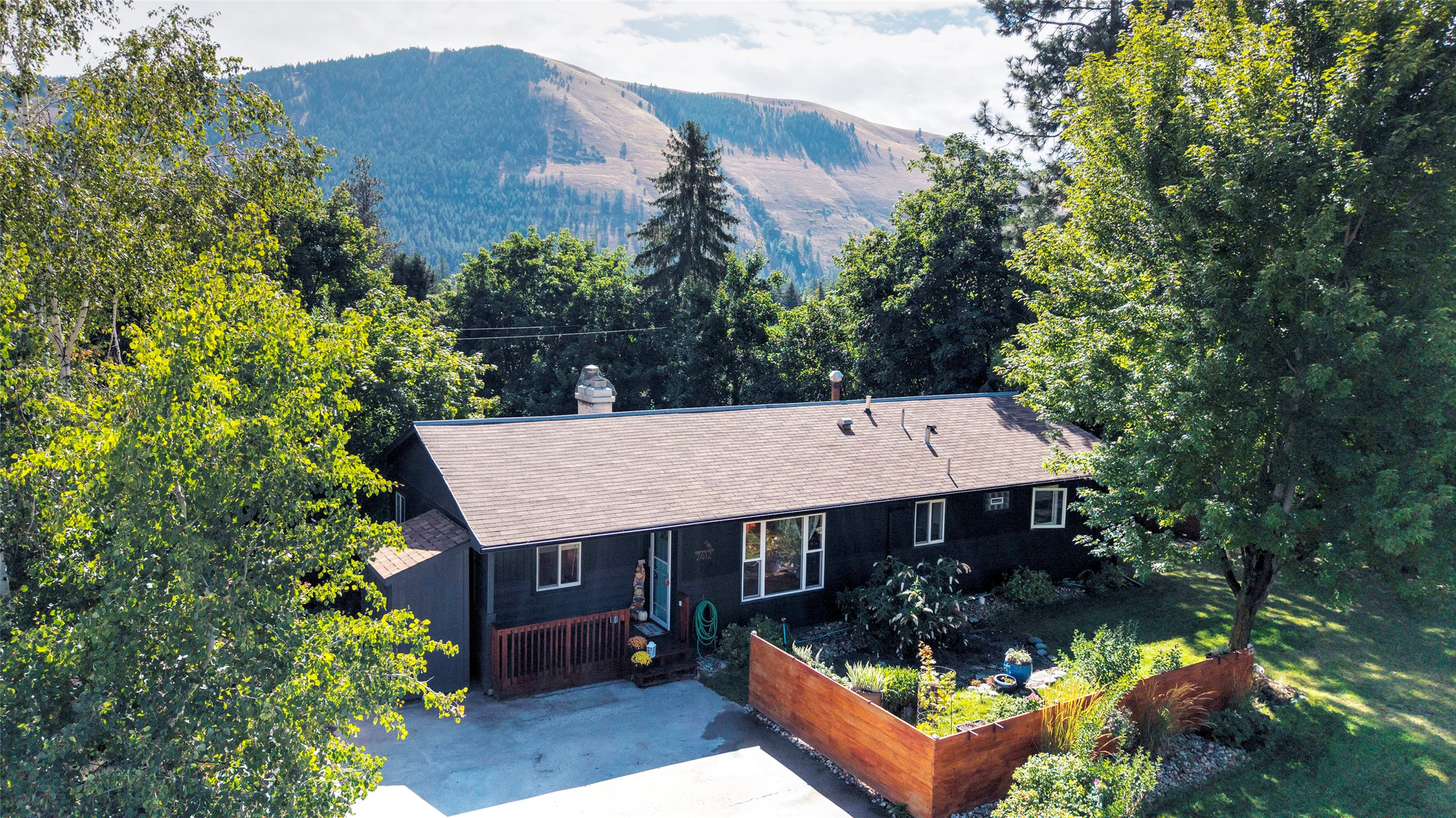 2412 Skyline Drive — photo