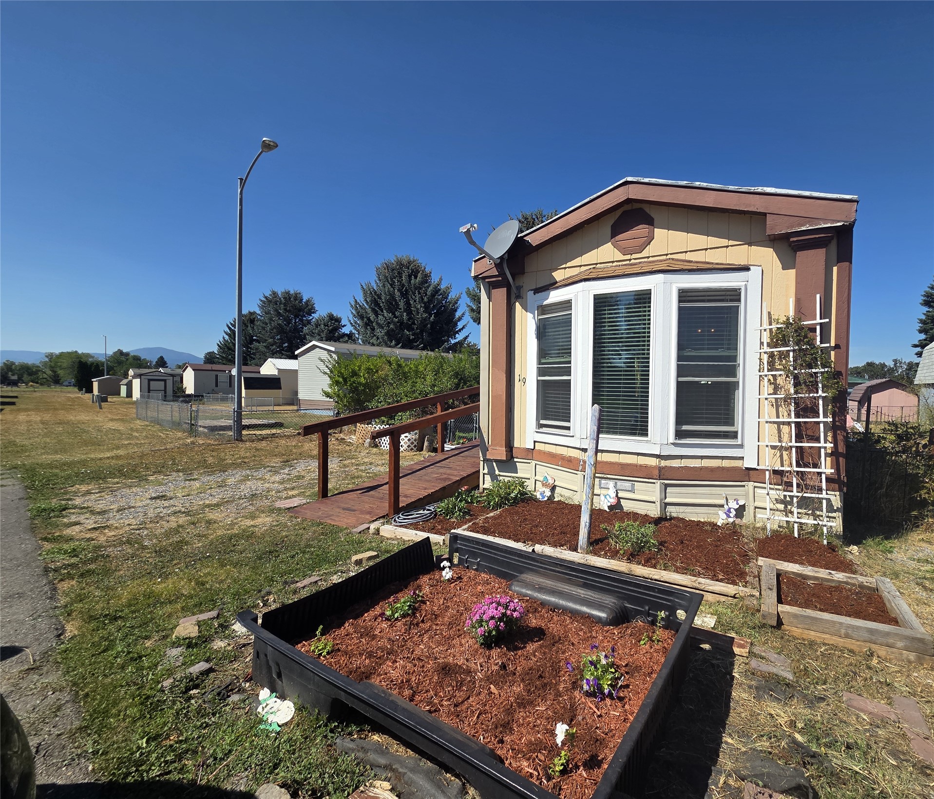 1813 S Reserve Street 19 — photo