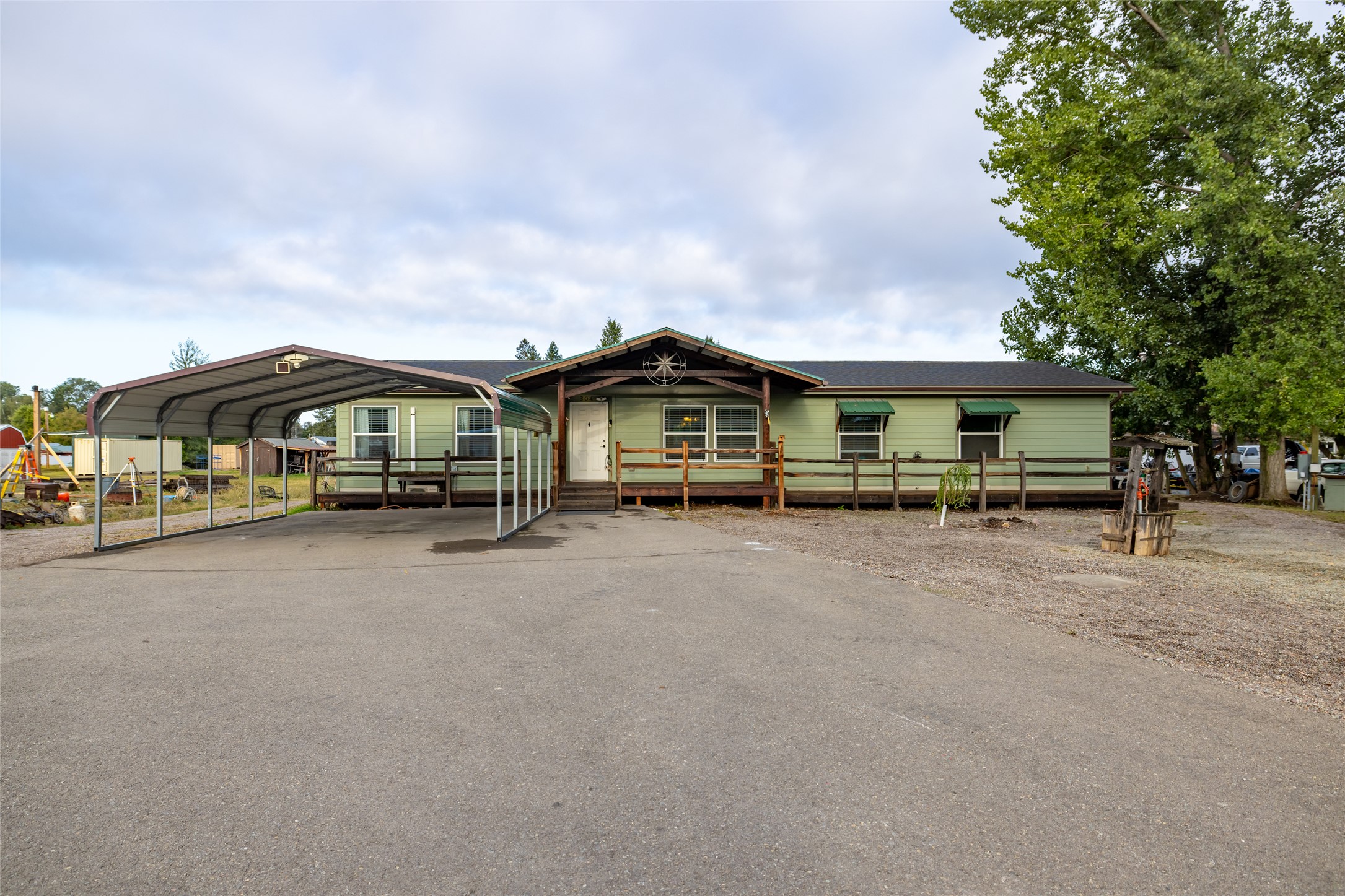 304 Parliament Drive — photo