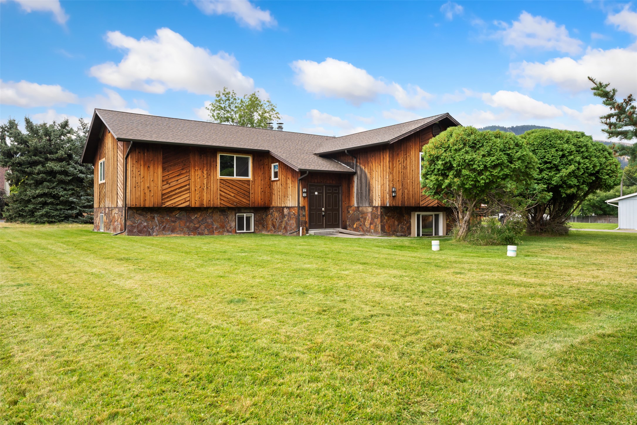 3700 Rattlesnake Drive — photo