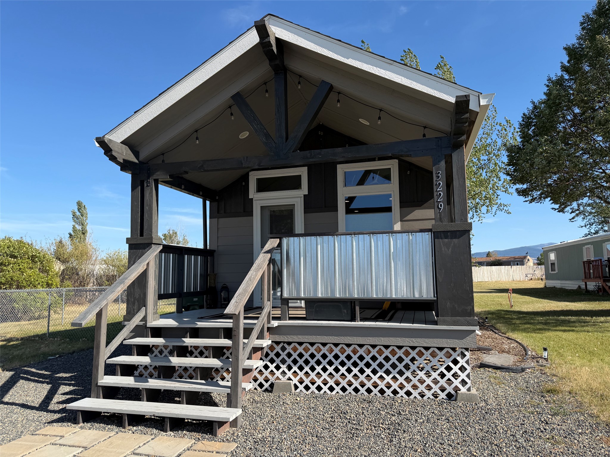 3229 Carrie Court — photo