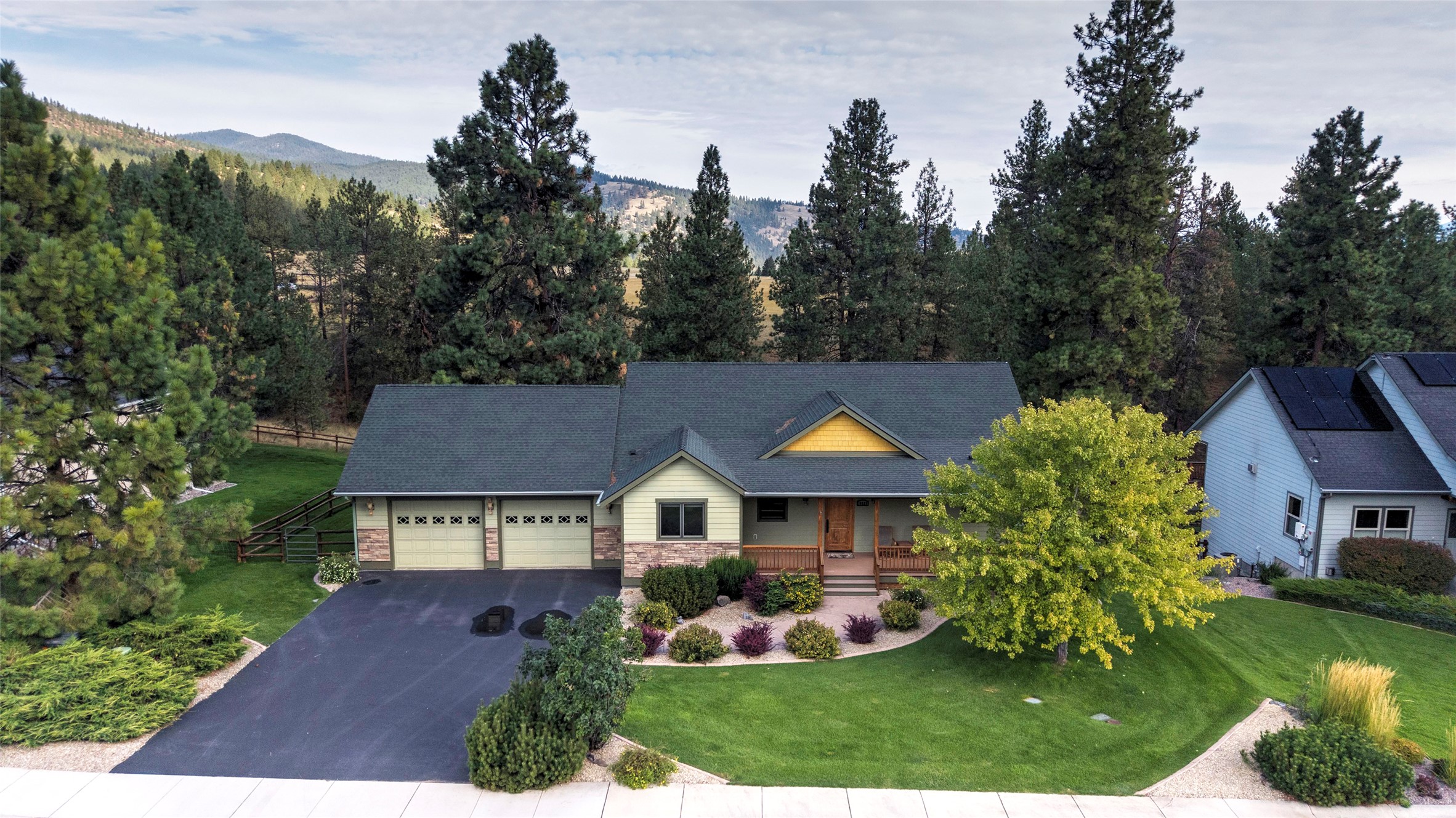 10529 Coulter Pine Street — photo