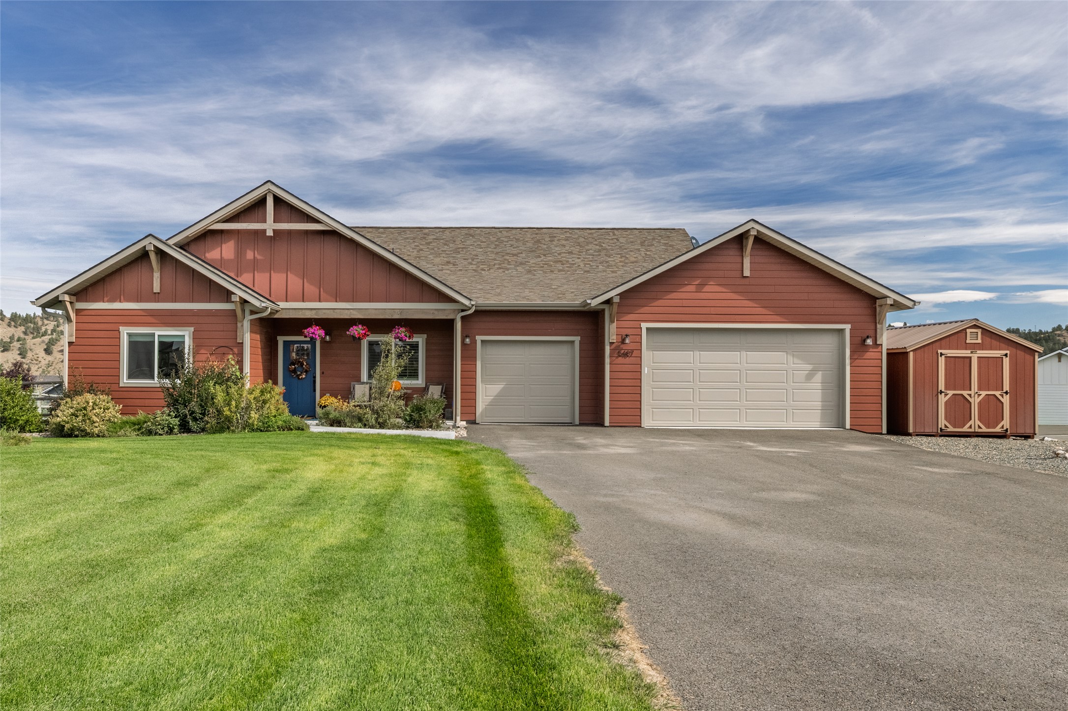 5487 Thimbleberry Loop — photo