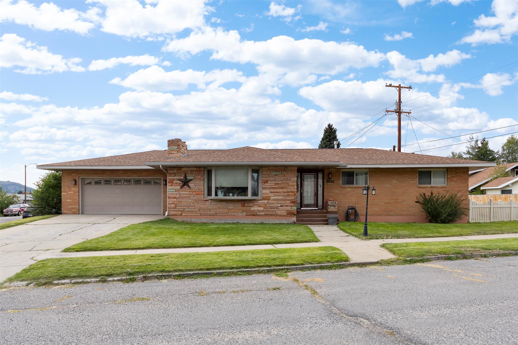3033 Edwards Street — photo