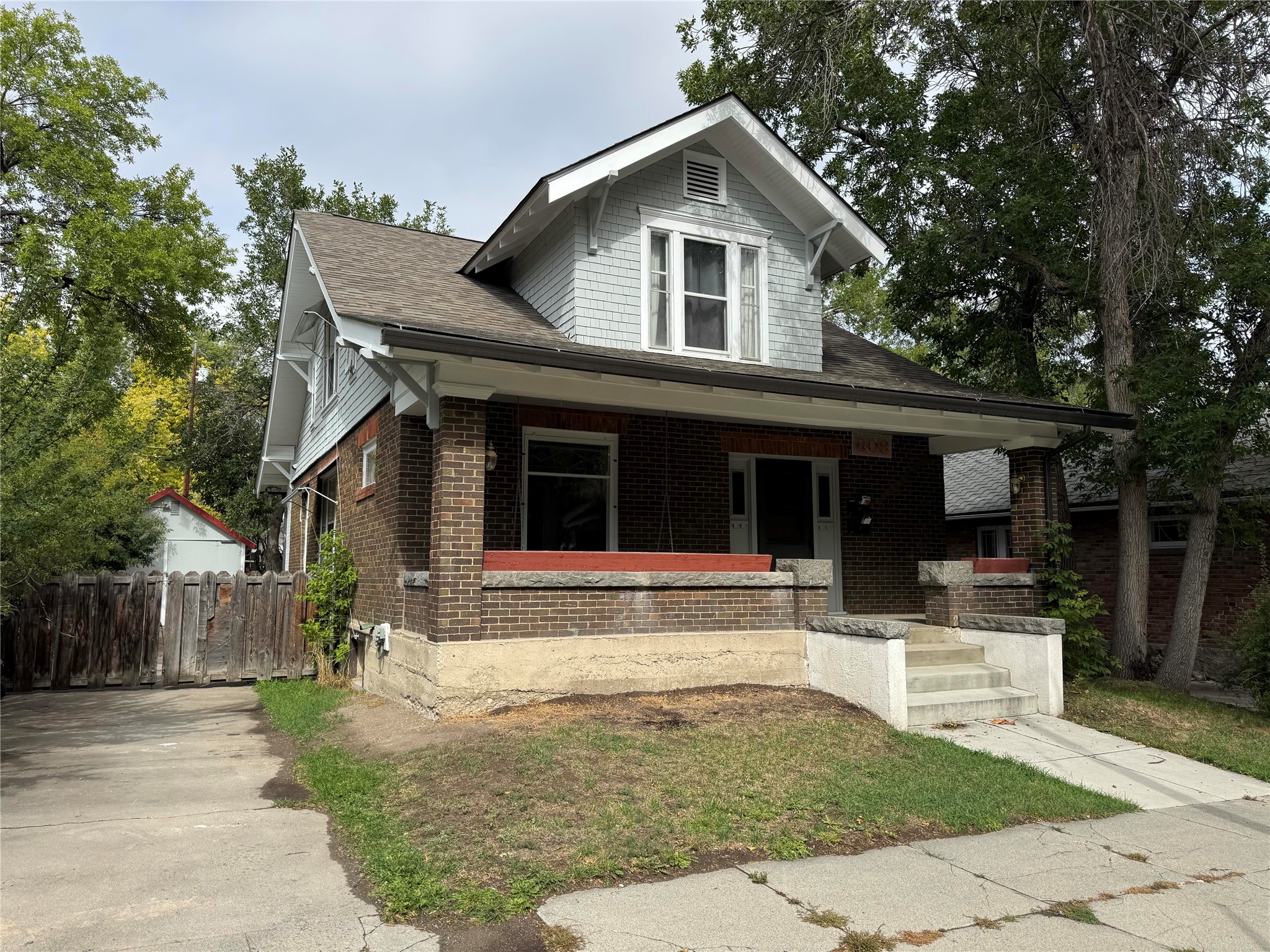 608 N Davis Street — photo