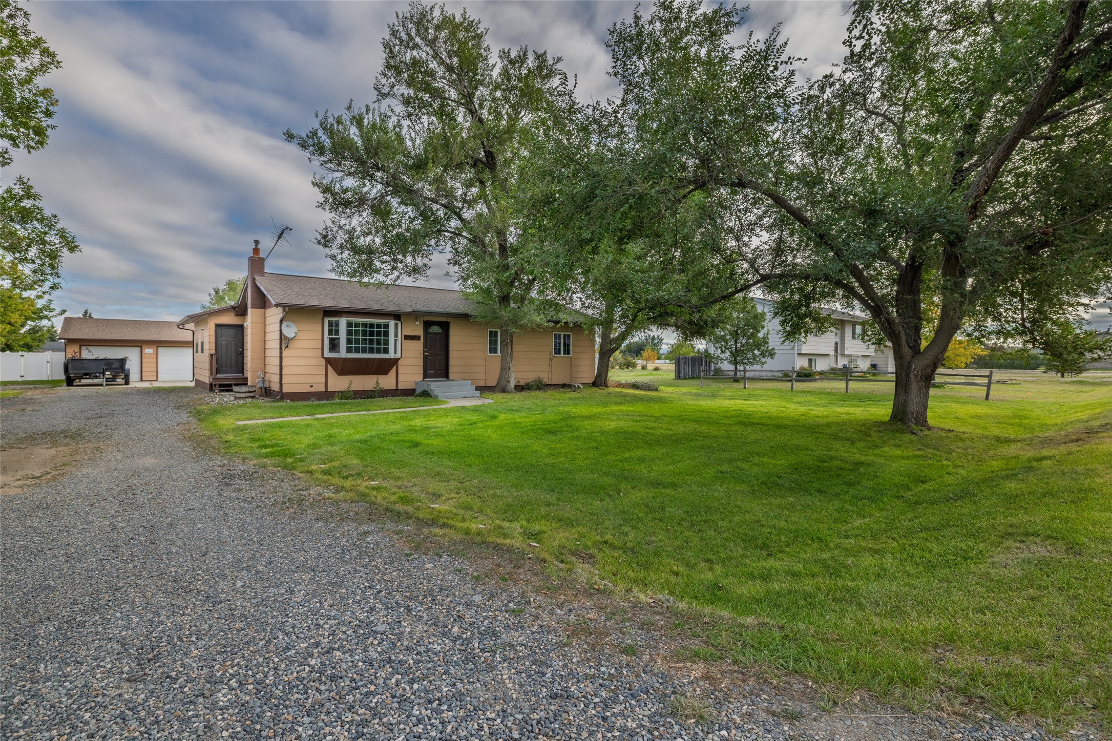 2595 Prickley Pear Avenue — photo