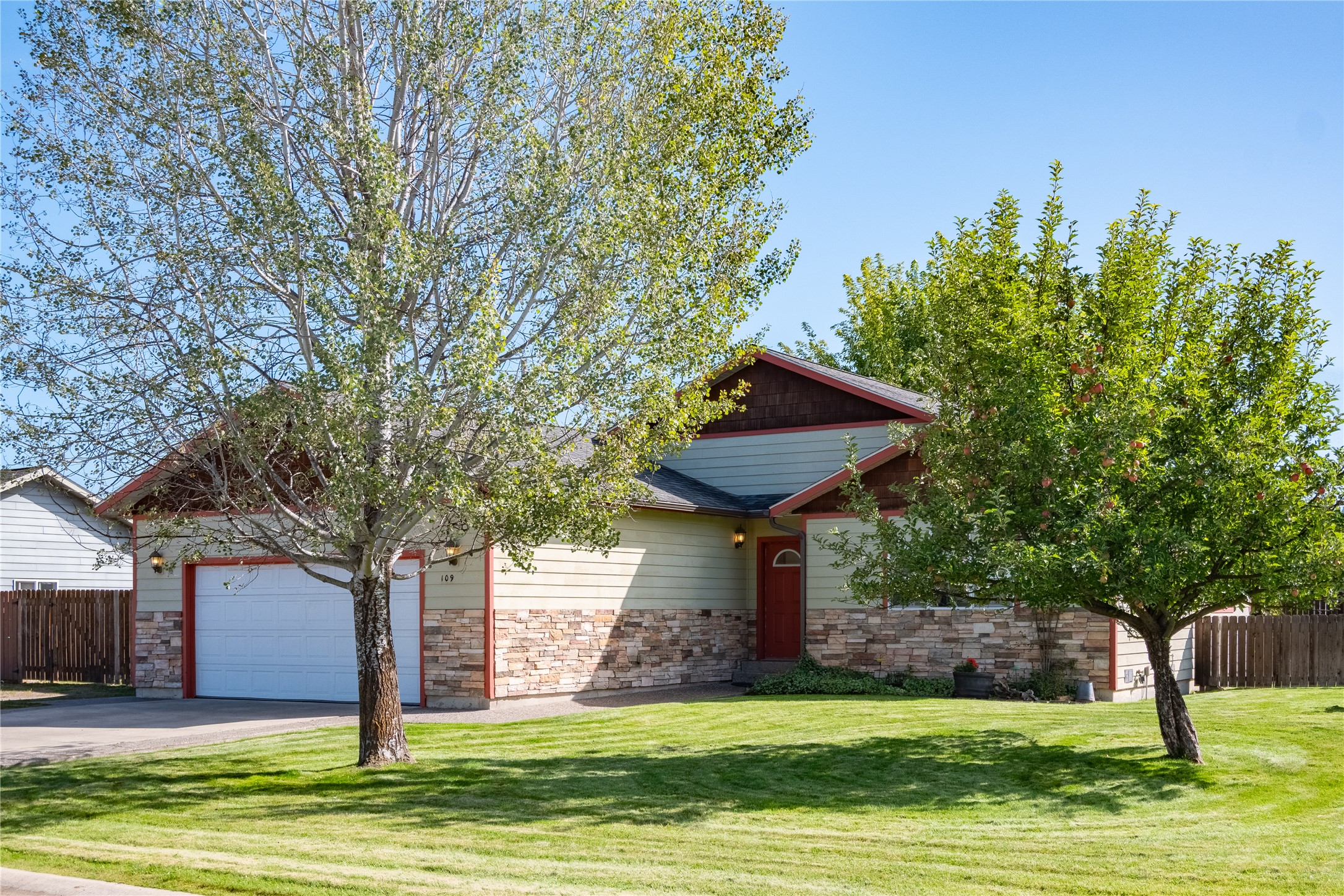 109 Michelle Lane — photo