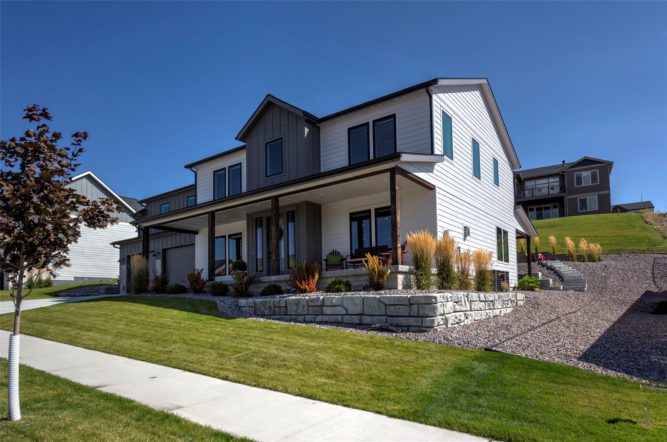 7030 Max Drive — photo