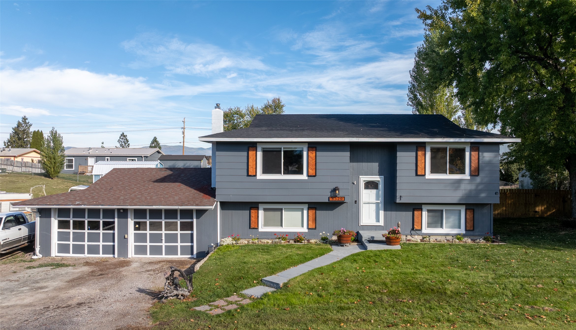 8520 Pheasant Drive — photo