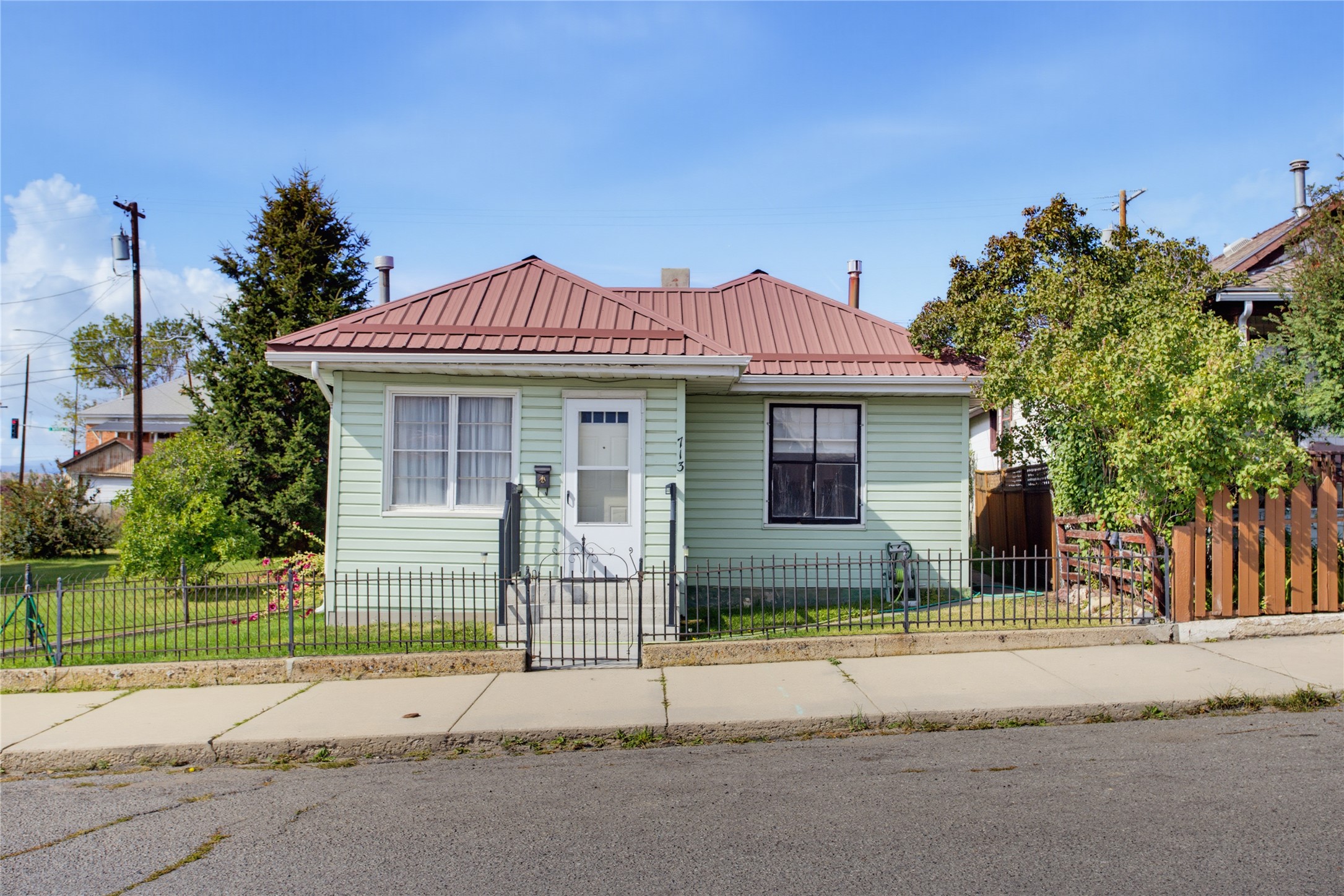 713 Placer Street — photo