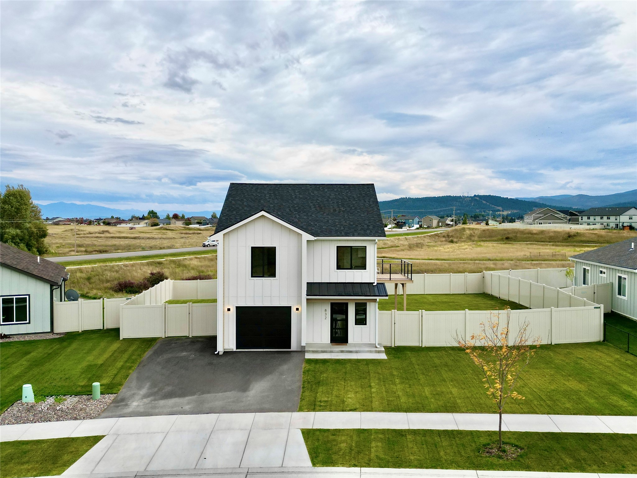 832 Bearhat Mountain Road — photo