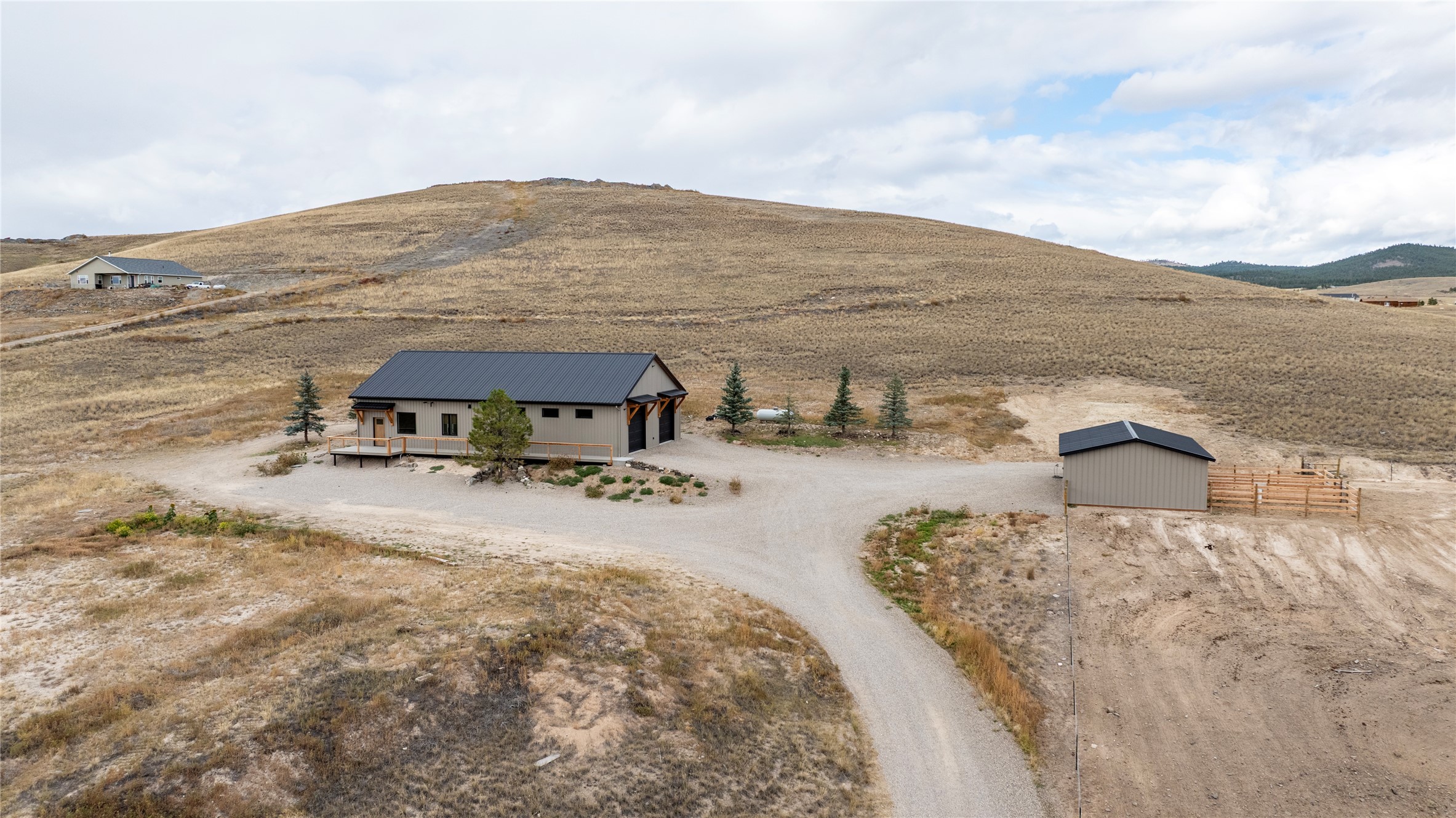 2120 Lowe Court — photo