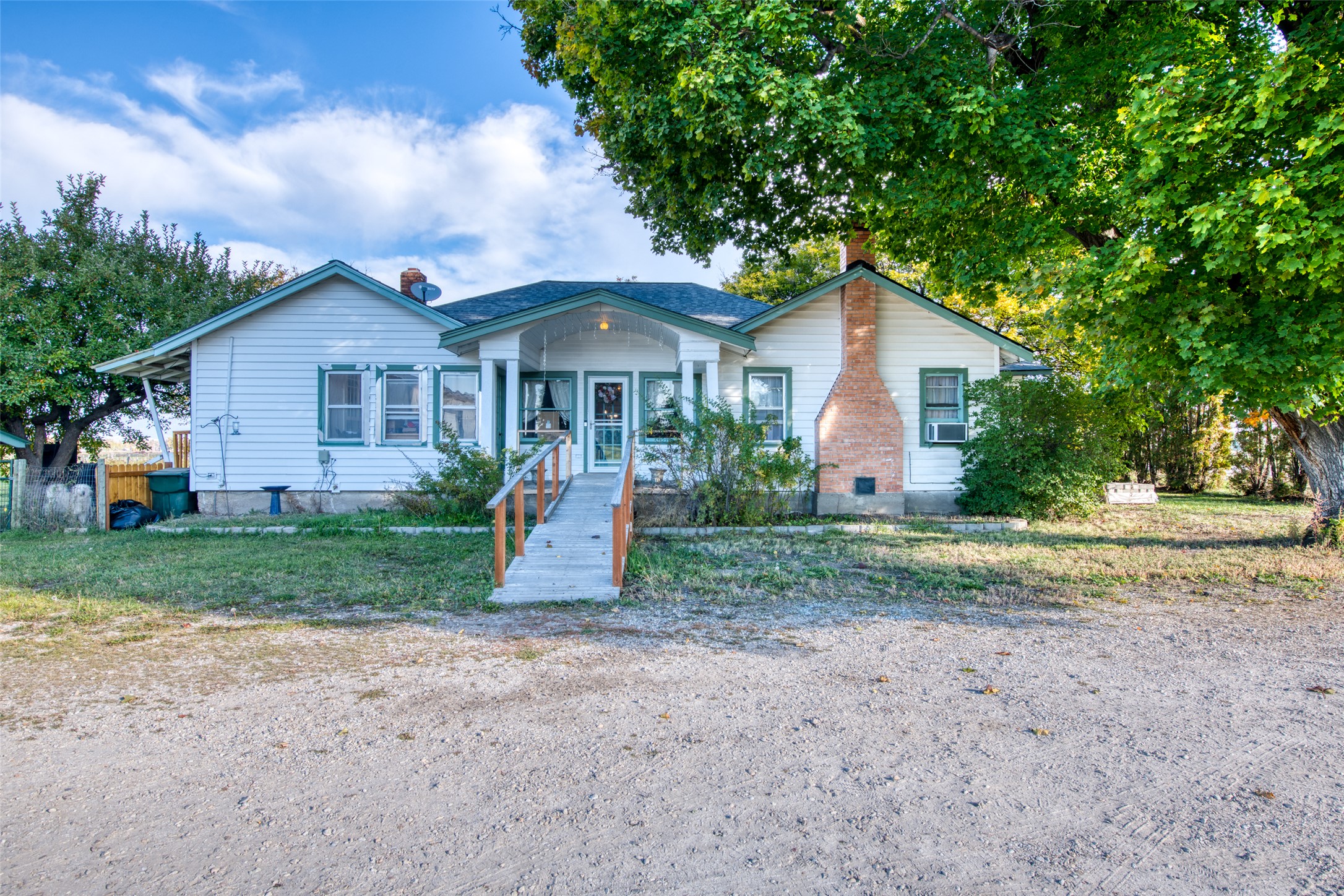 1321 Eastside Hwy — photo