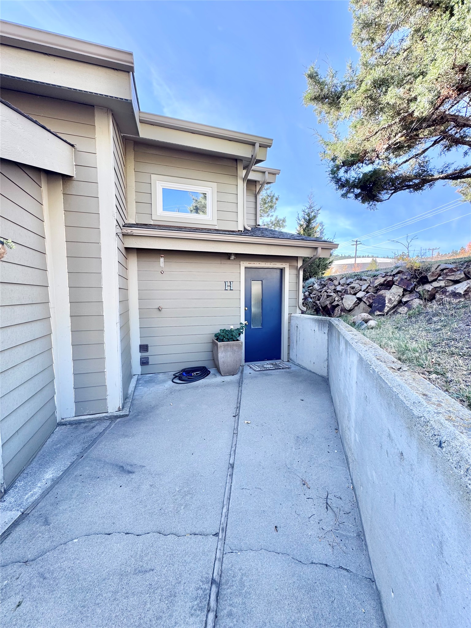 705 Touchstone Drive Unit H — photo
