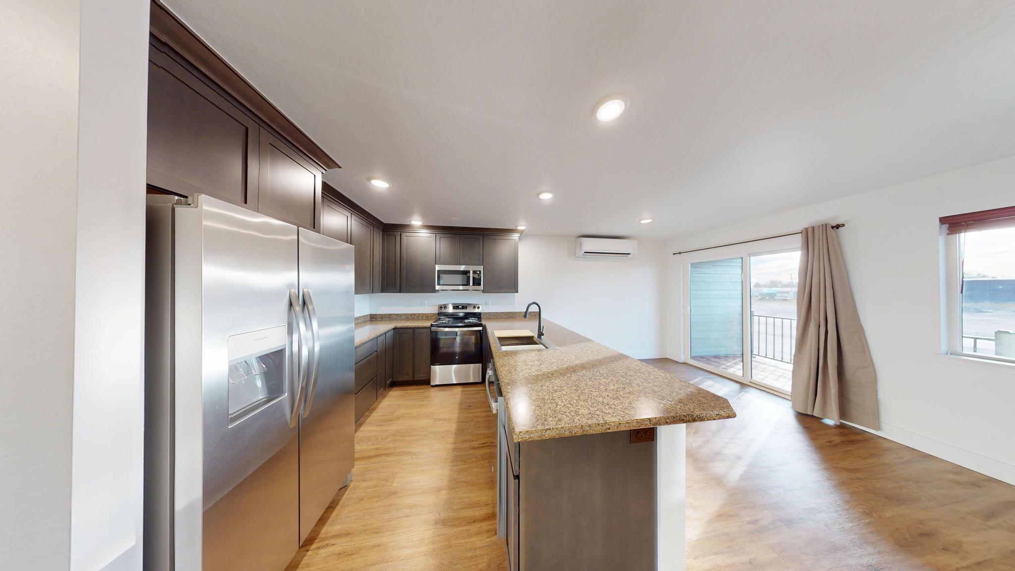 10 9th Avenue SW Unit D — photo