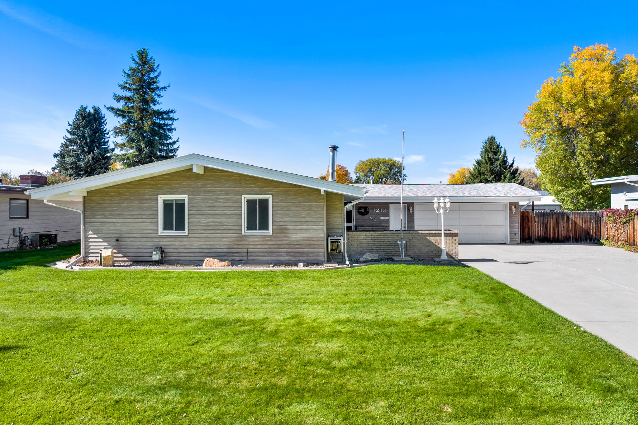 1213 Buena Drive — photo