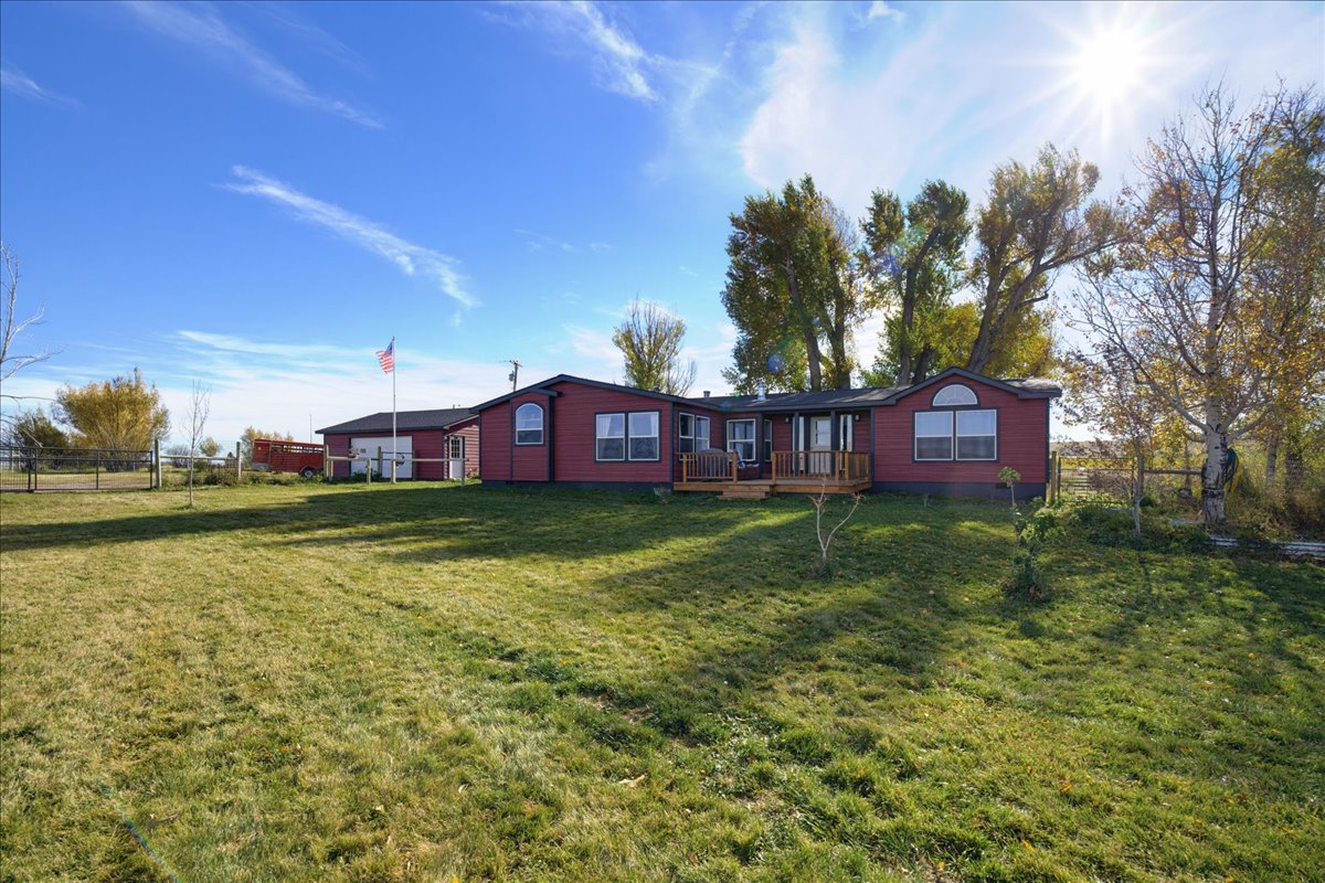 13448 Mt Highway 200 — photo