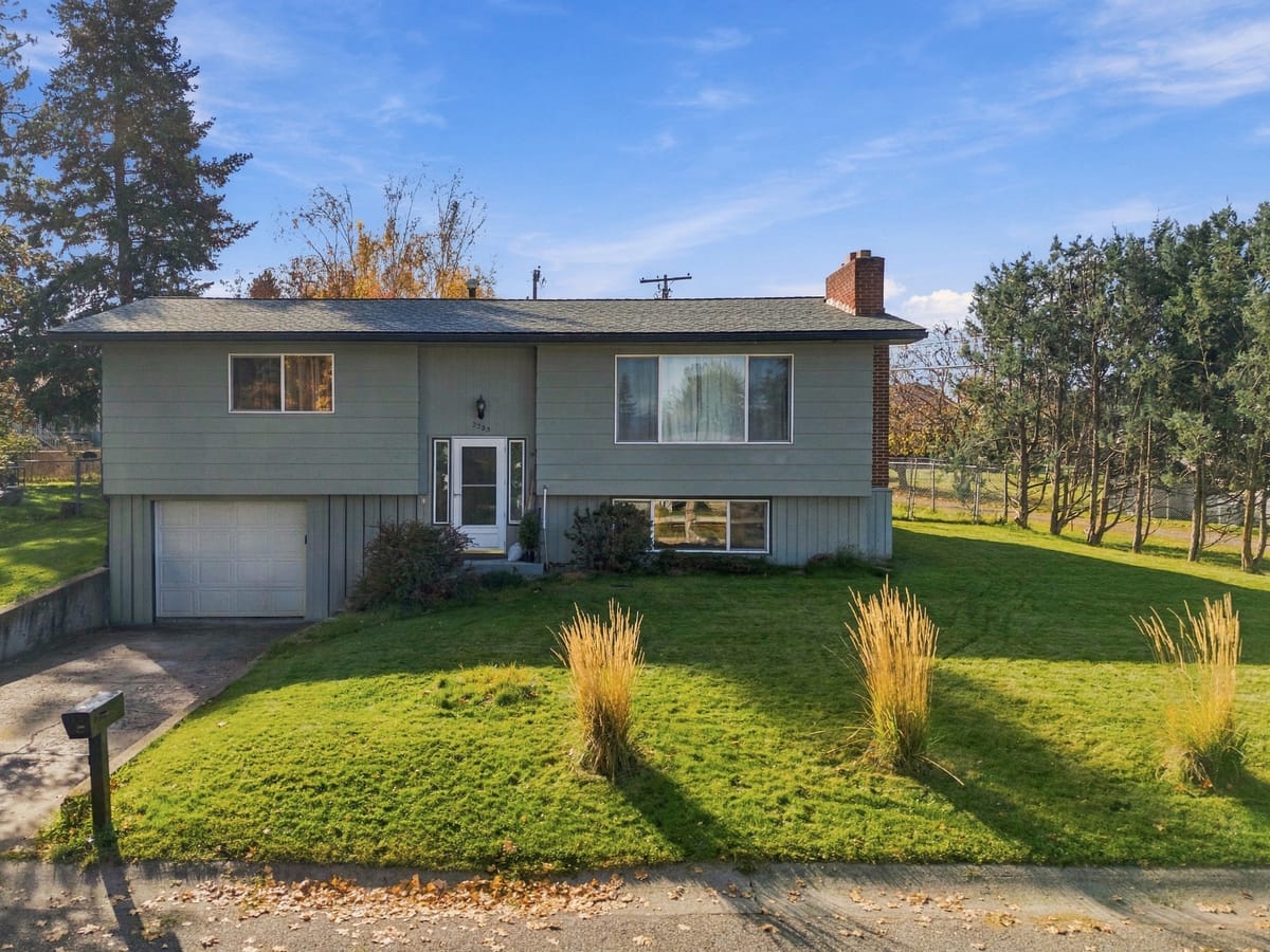2323 Briggs Street — photo