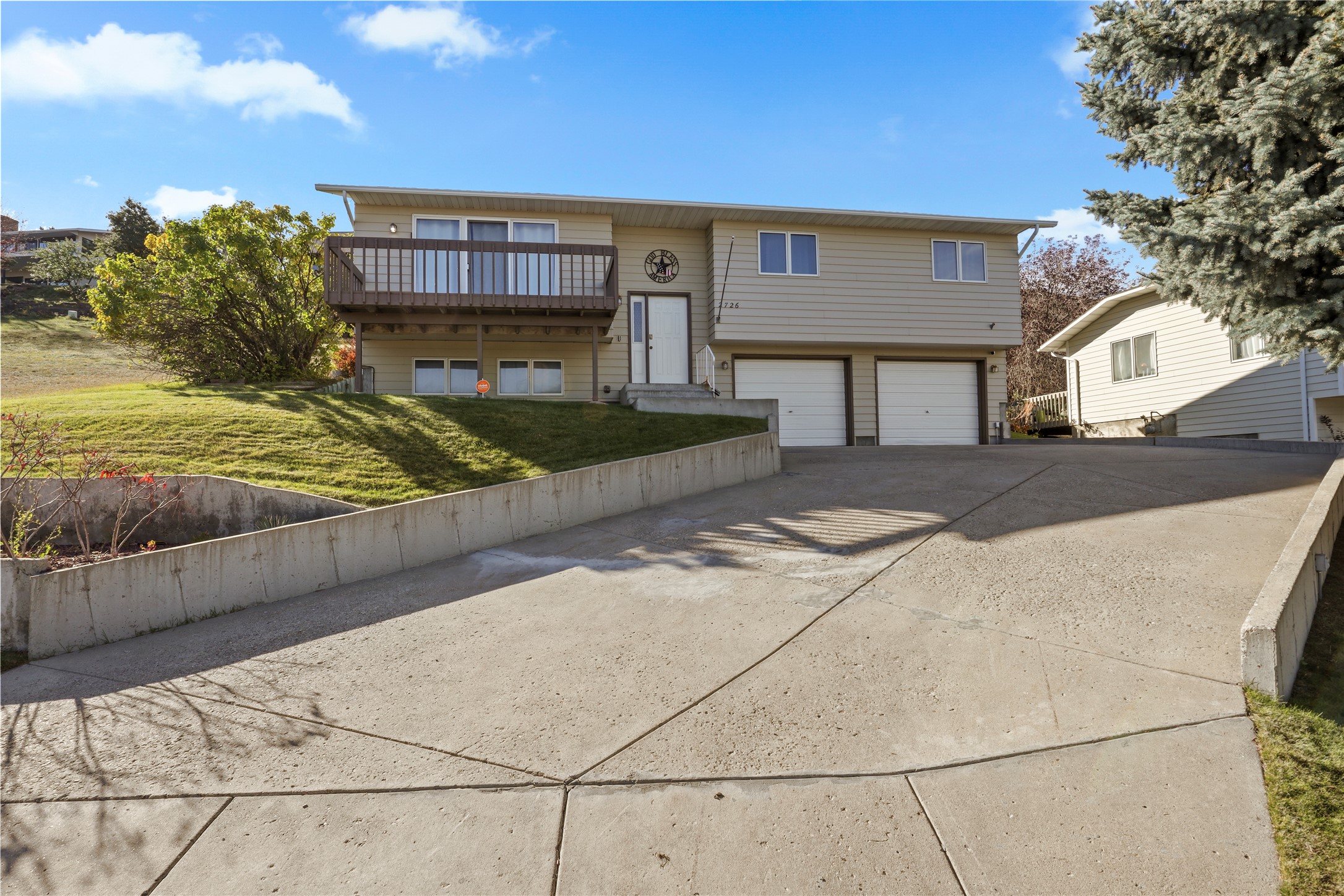 2726 Greenbriar Drive — photo