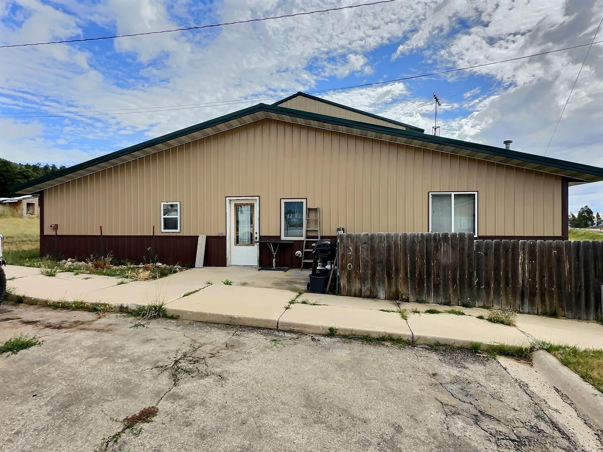 138 Commercial Lane — photo