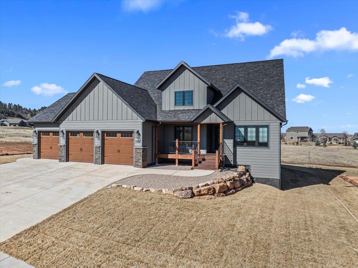 7758 Brooks Loop — photo