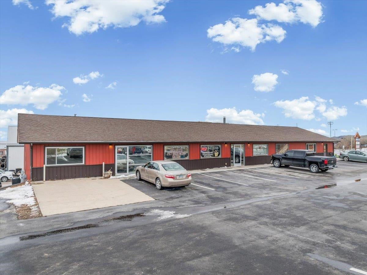 3103 E Fairgrounds Loop — photo