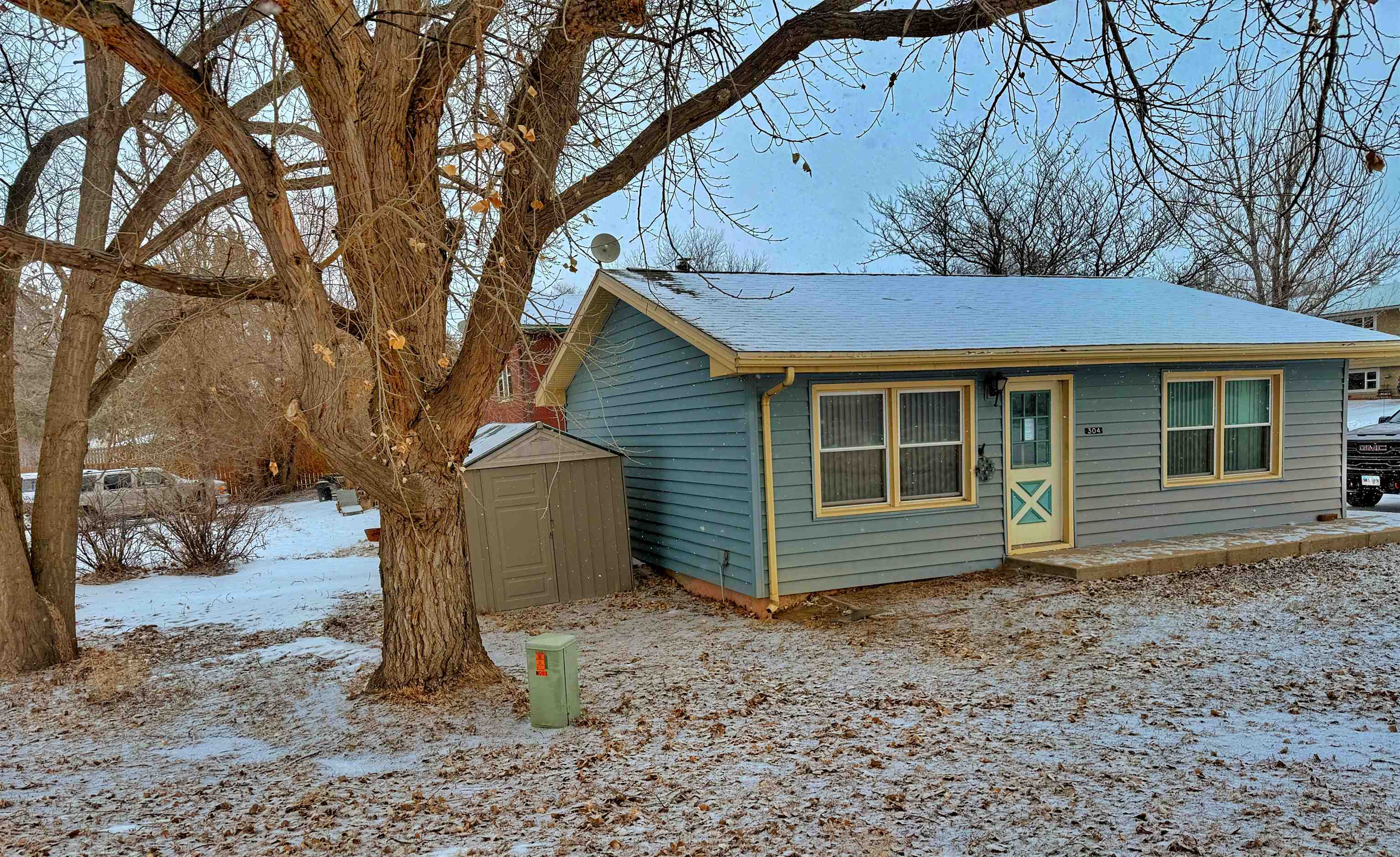 304 Riley Avenue — photo