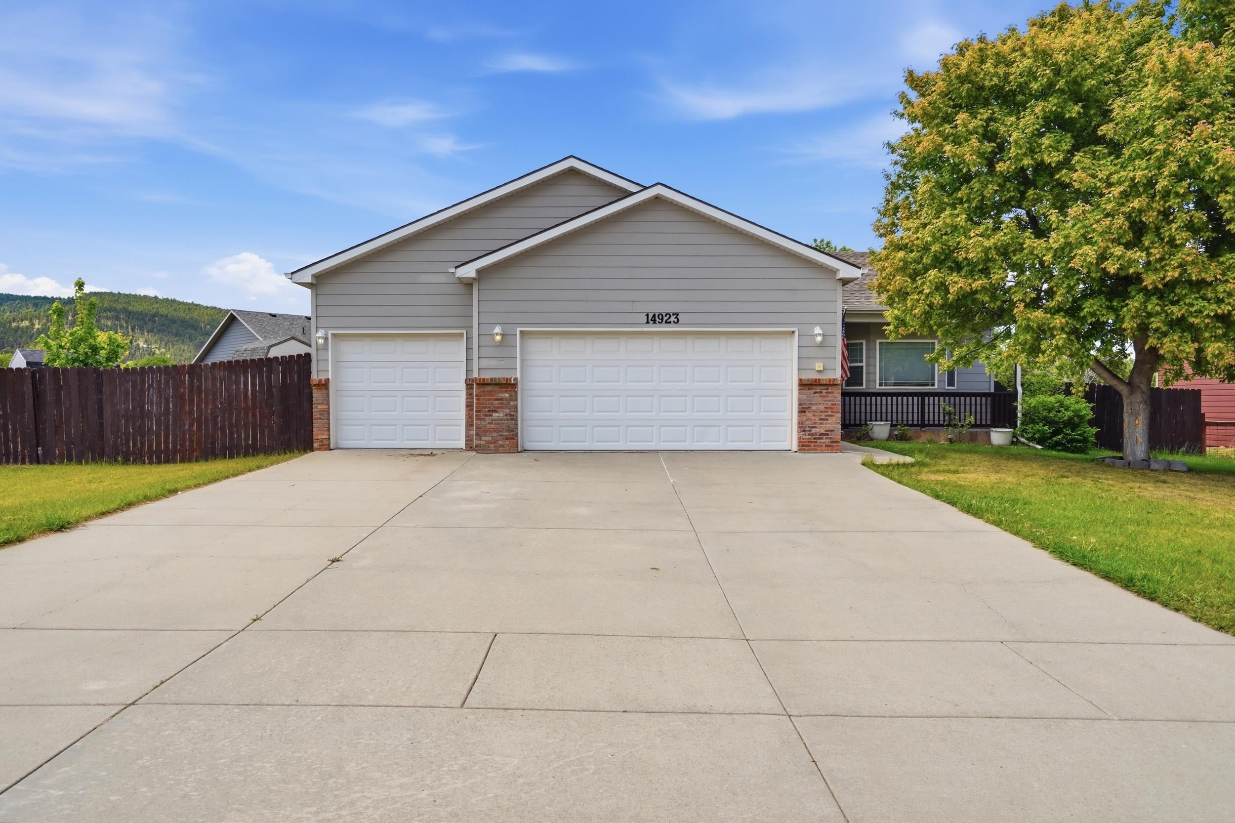 14923 Glenwood Drive — photo