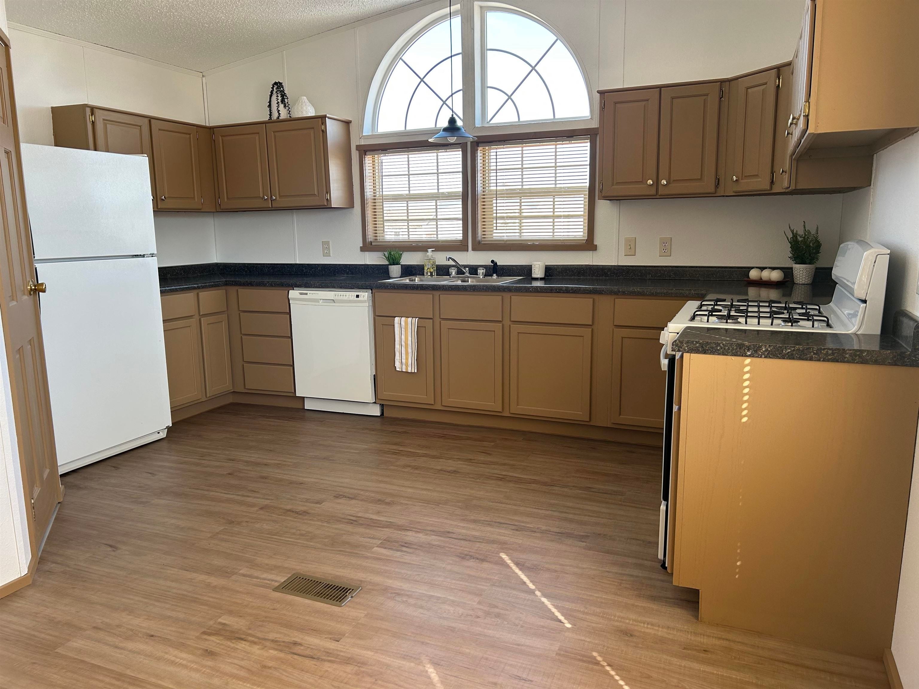 300 E Main Street, Hermosa, SD 57744 — photo 3