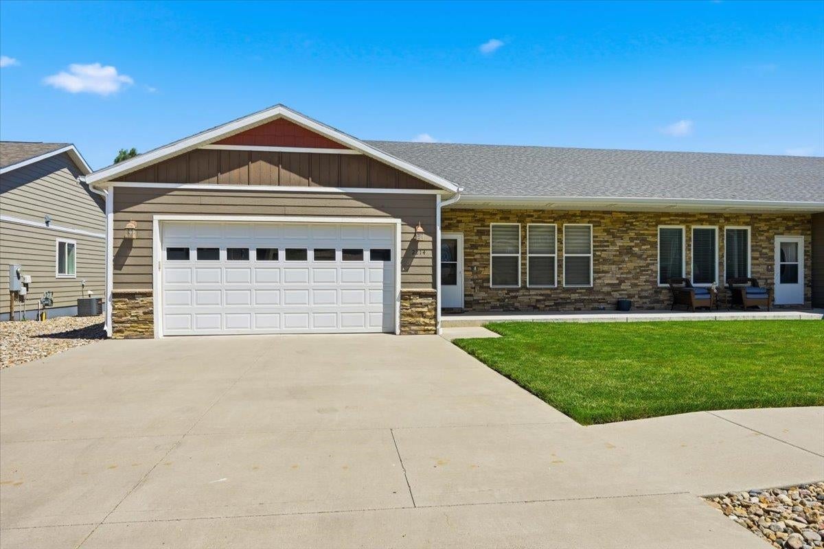2214 Split Rock Drive — photo