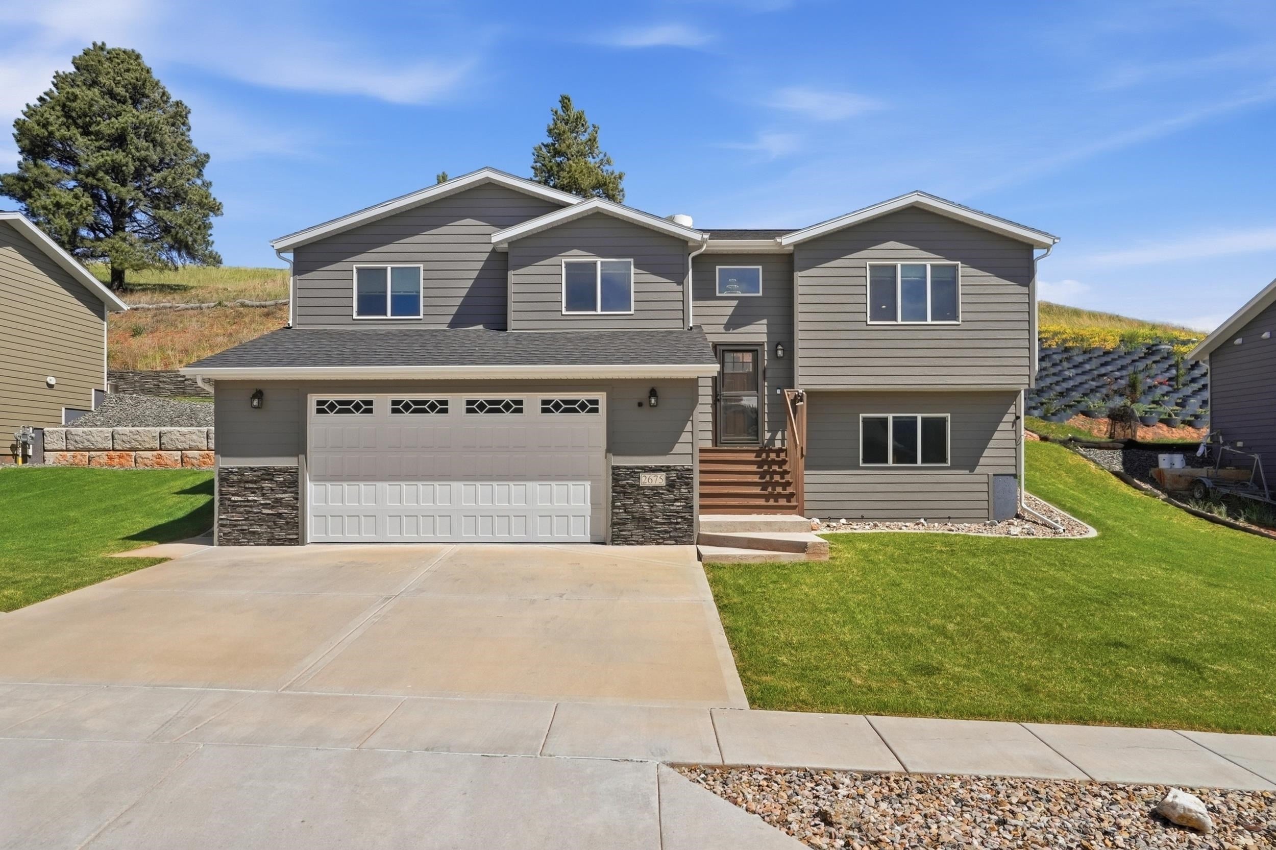 2675 Meadow Drive — photo