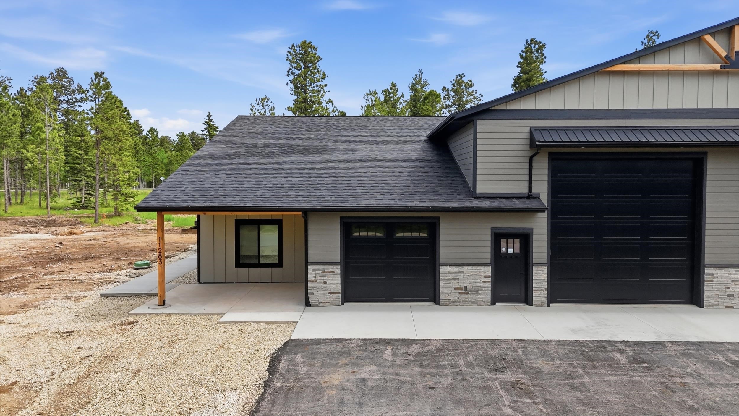 11283 Black Forest Road — photo