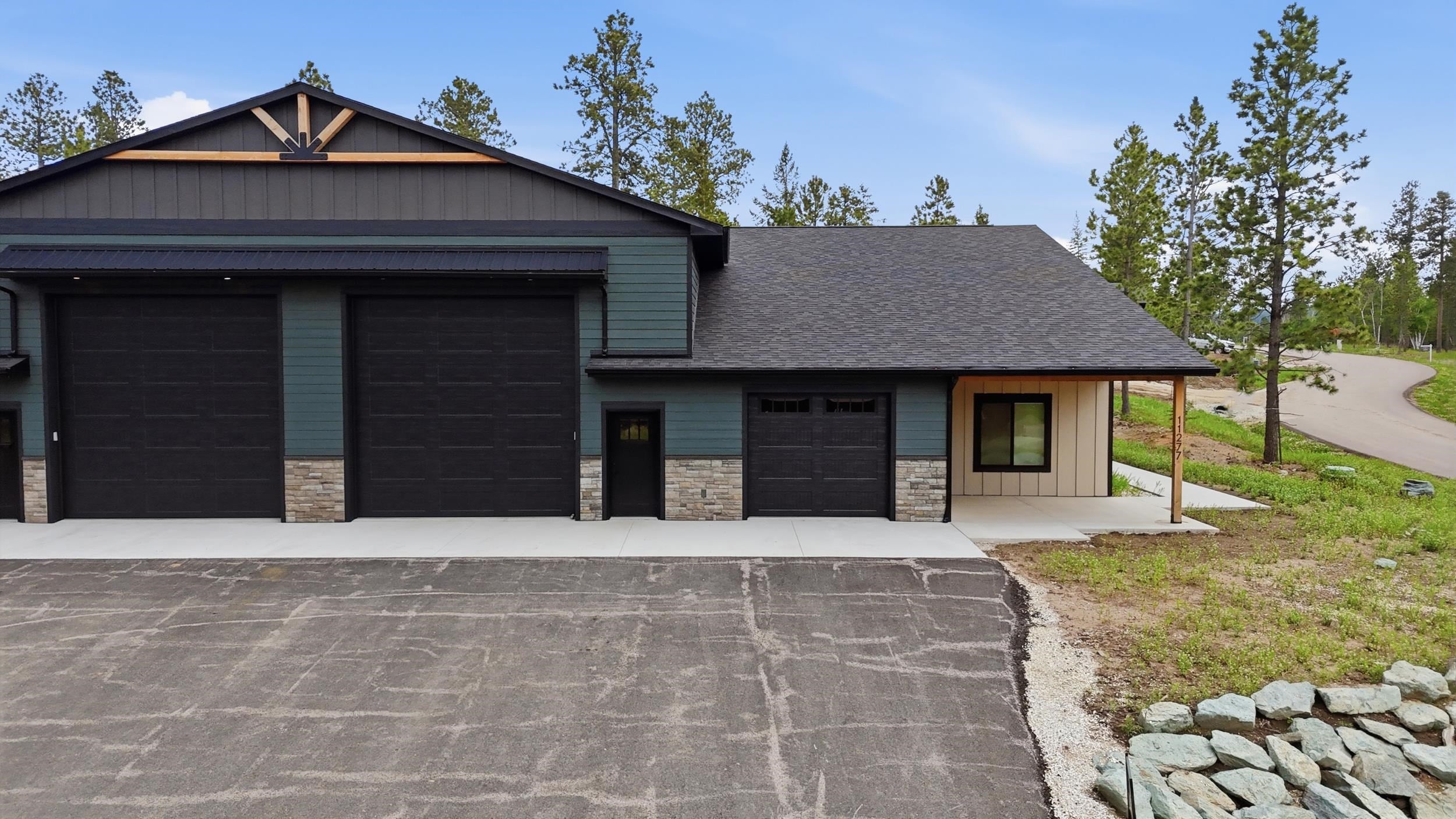 11277 Black Forest Road — photo