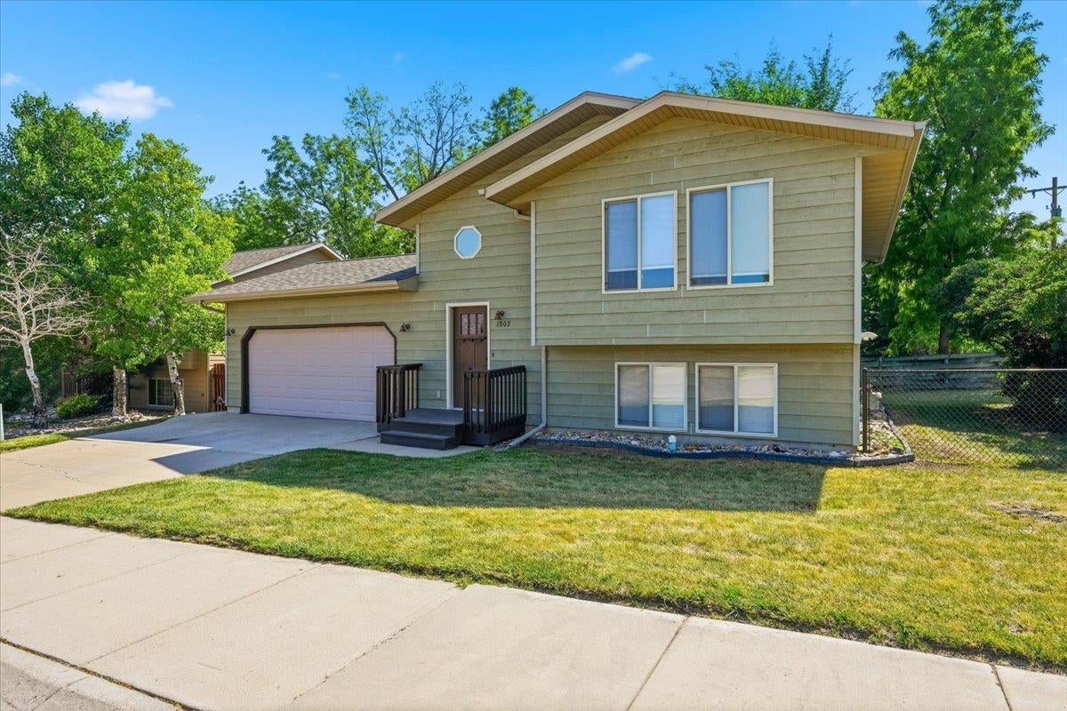 1802 Sugar Creek Place — photo