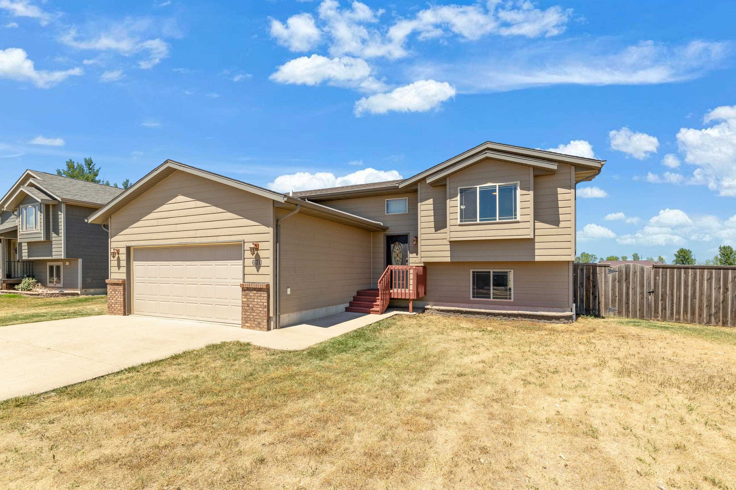 670 Airway Court — photo