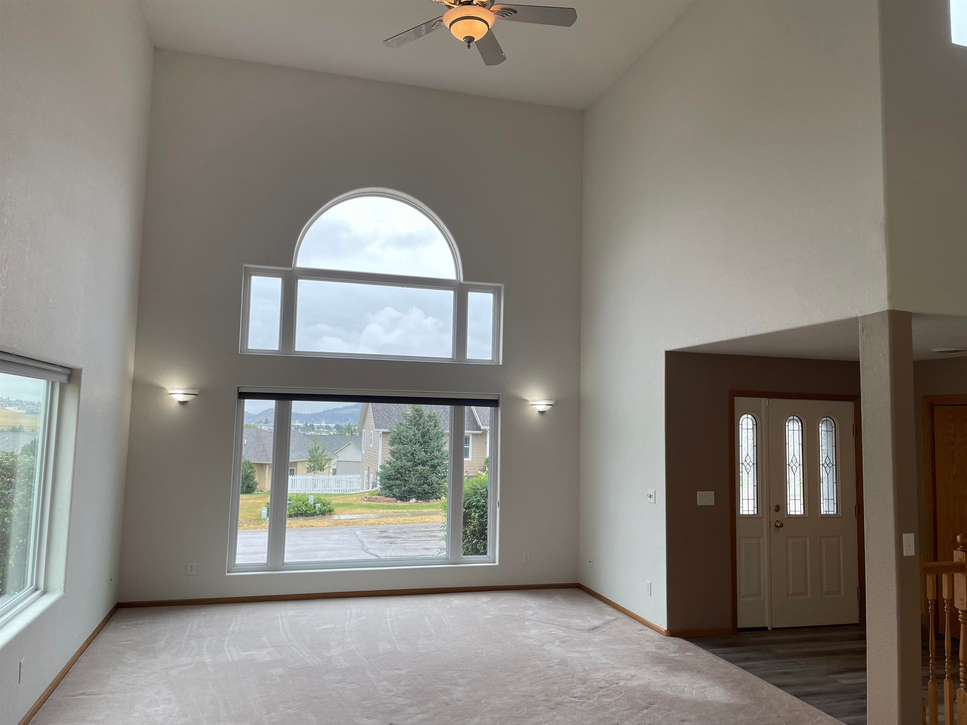 633 Maple Drive — photo