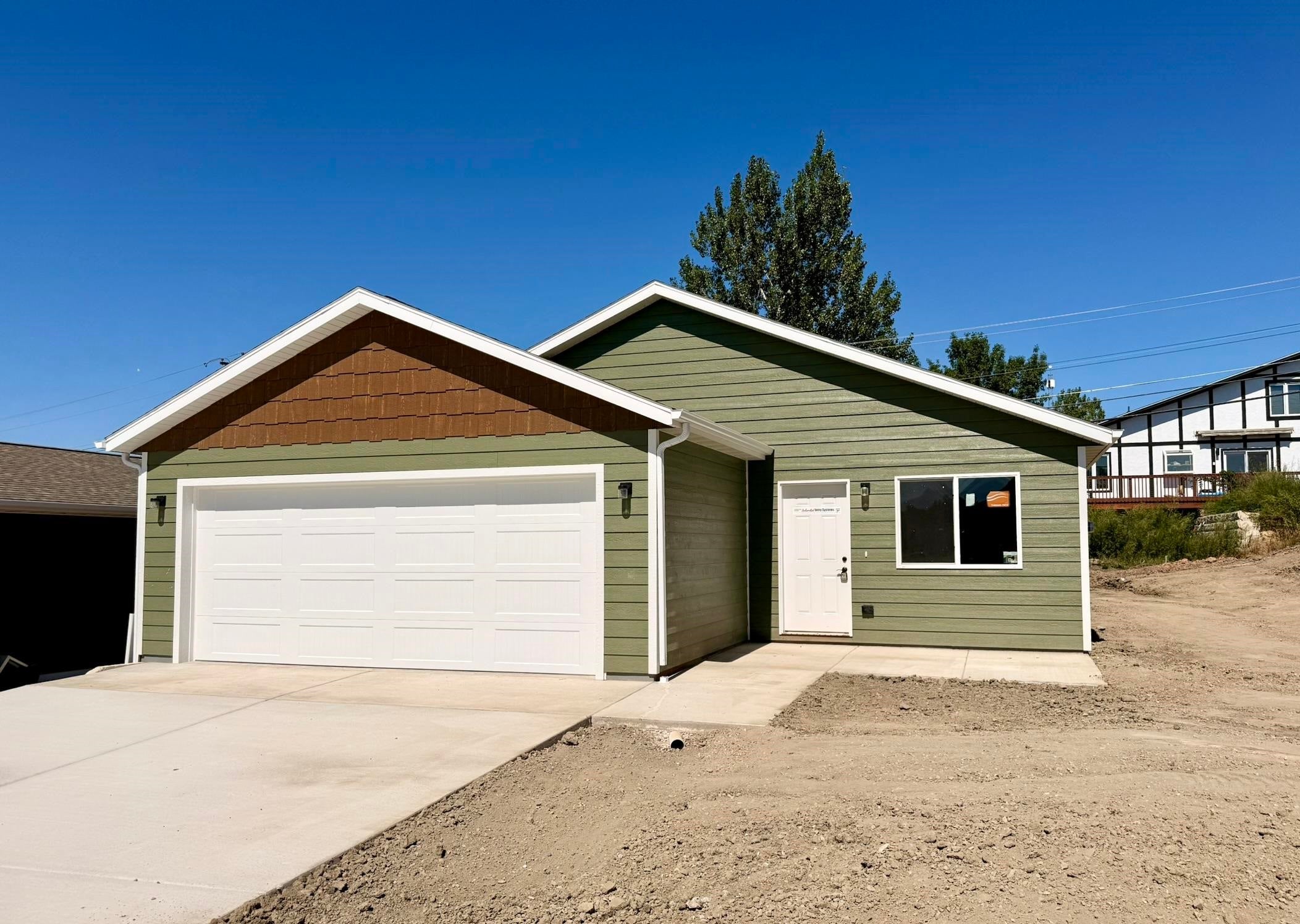 827 Heritage Street — photo