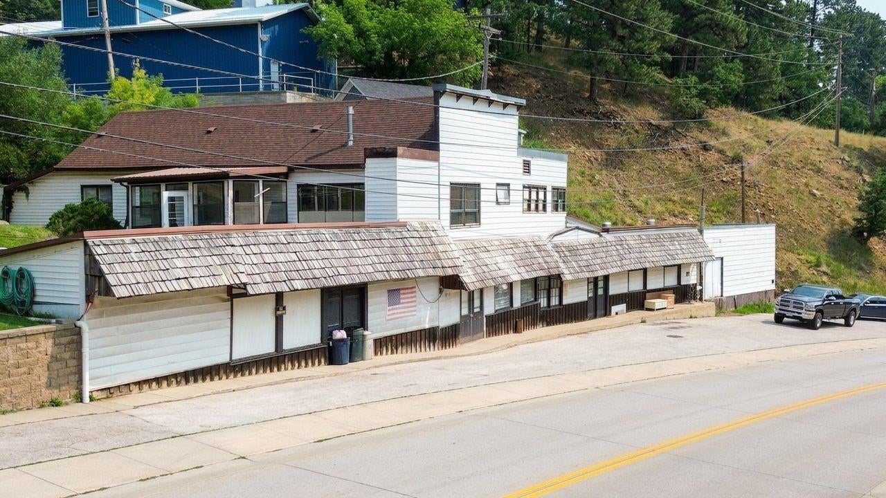622 E Main Street — photo
