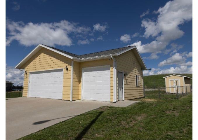 752 Bear Tooth Court, Box Elder, SD 57719 — photo 2