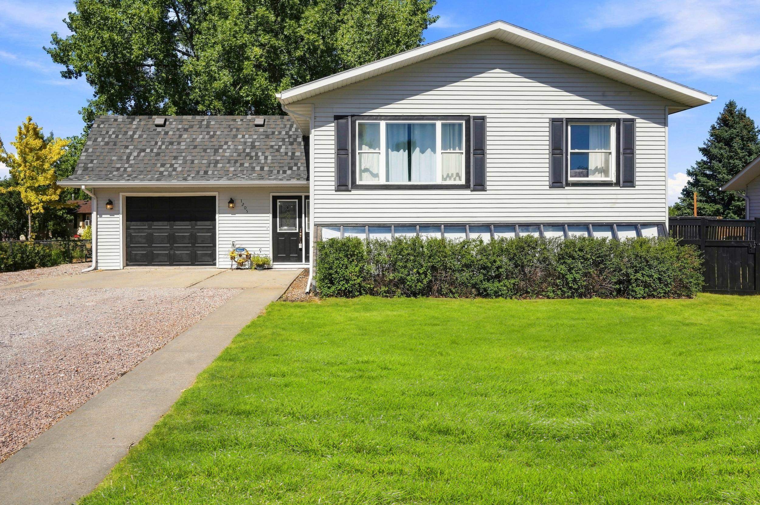 1205 Cedar Drive — photo