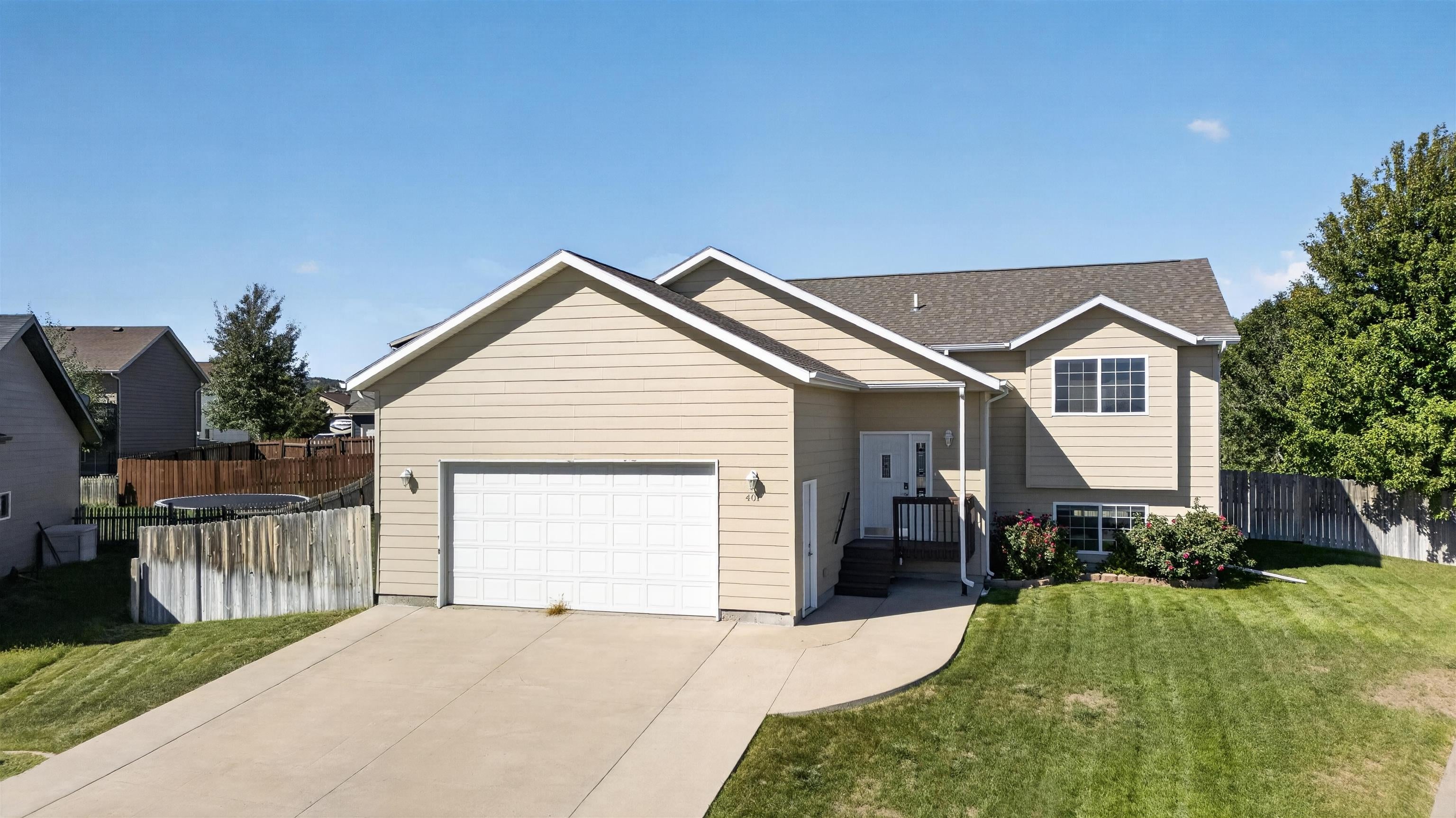 401 Kahler Ct — photo