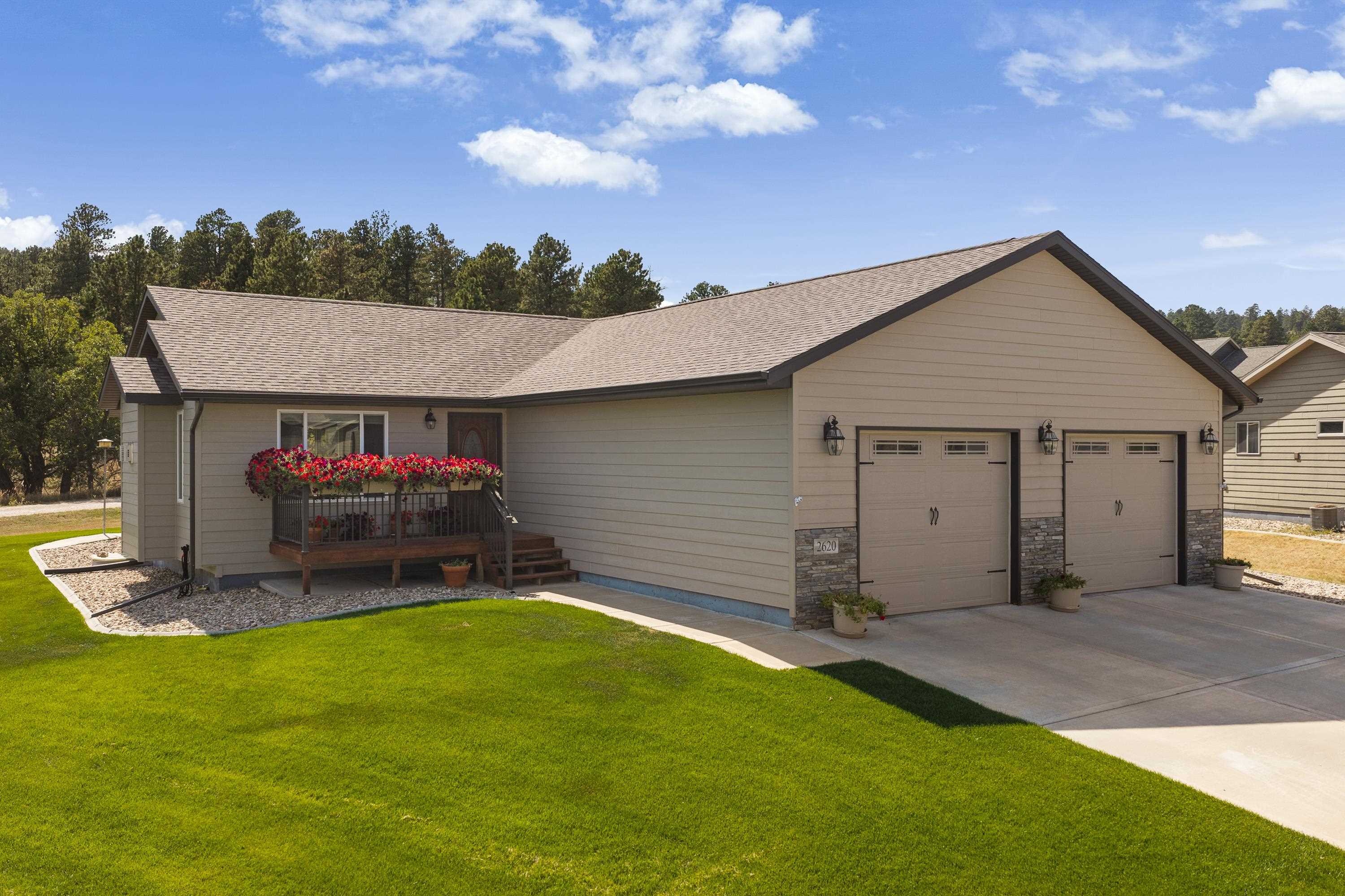 2620 Meadows Drive — photo