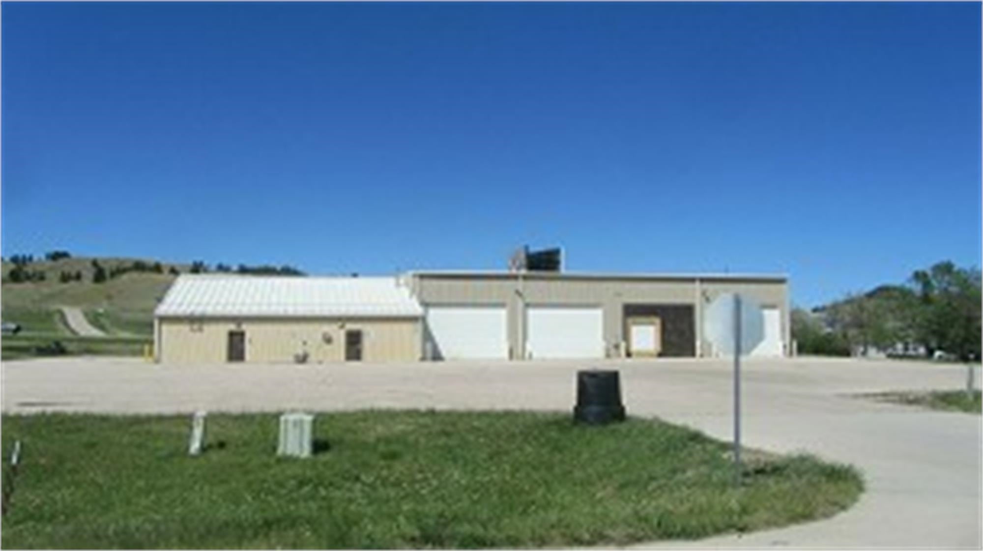 3421 Whitewood Service Road — photo