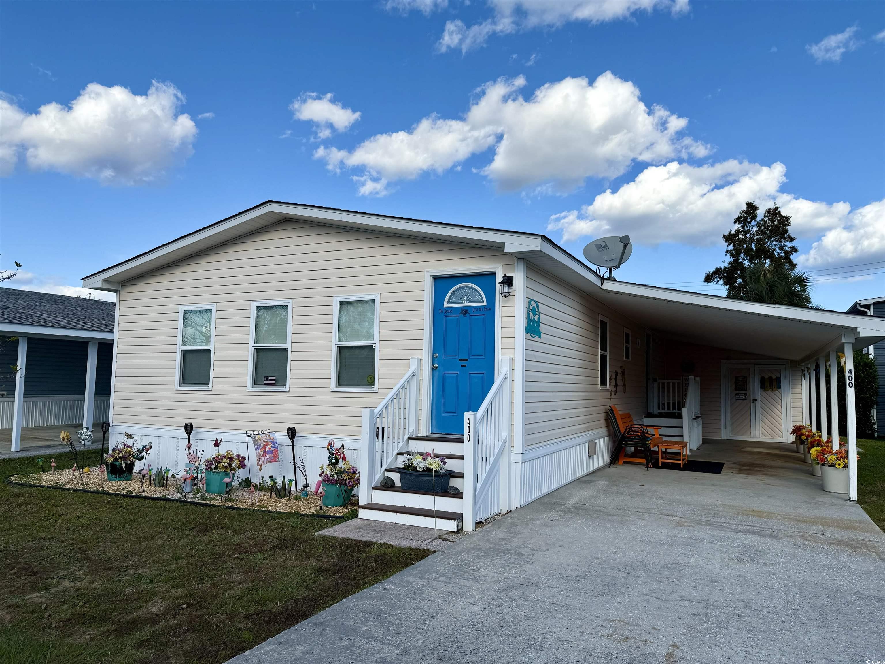 400 Hazelwood Dr. — photo