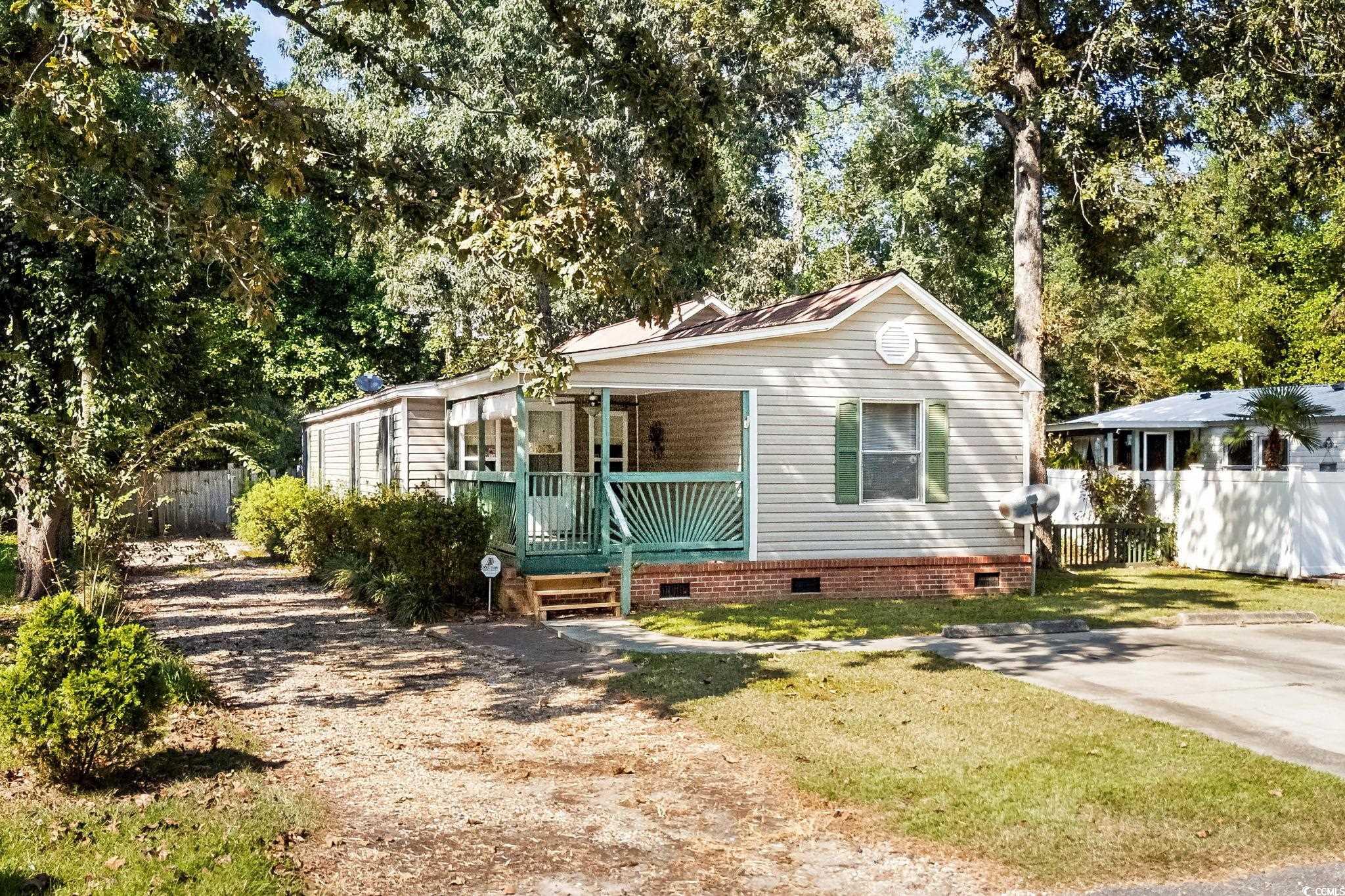 9017 Teal Dr. — photo